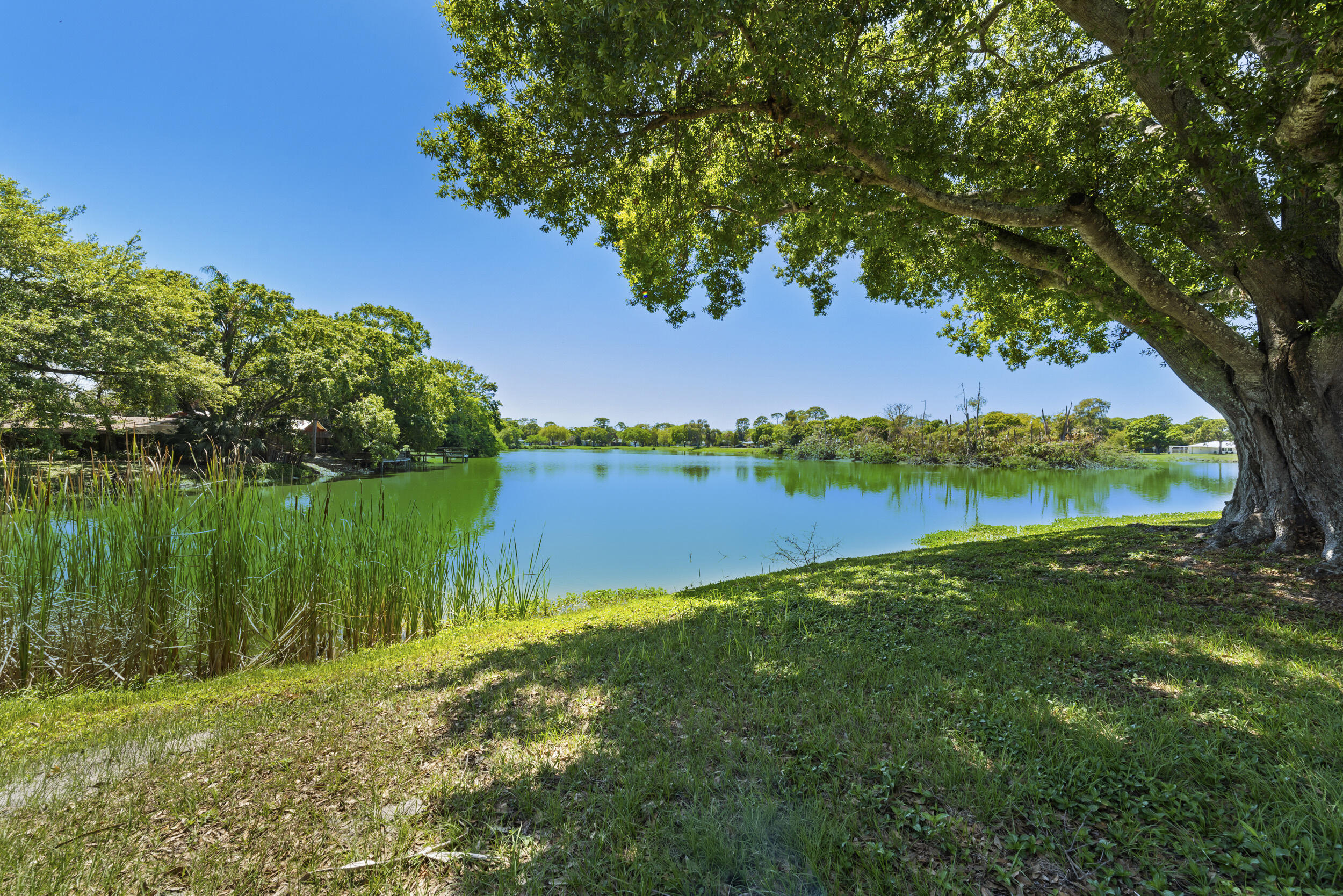 Foto de propiedad en 7705 Sebastian Road, Fort Pierce, FL 34951 Fort Pierce con MLS# 