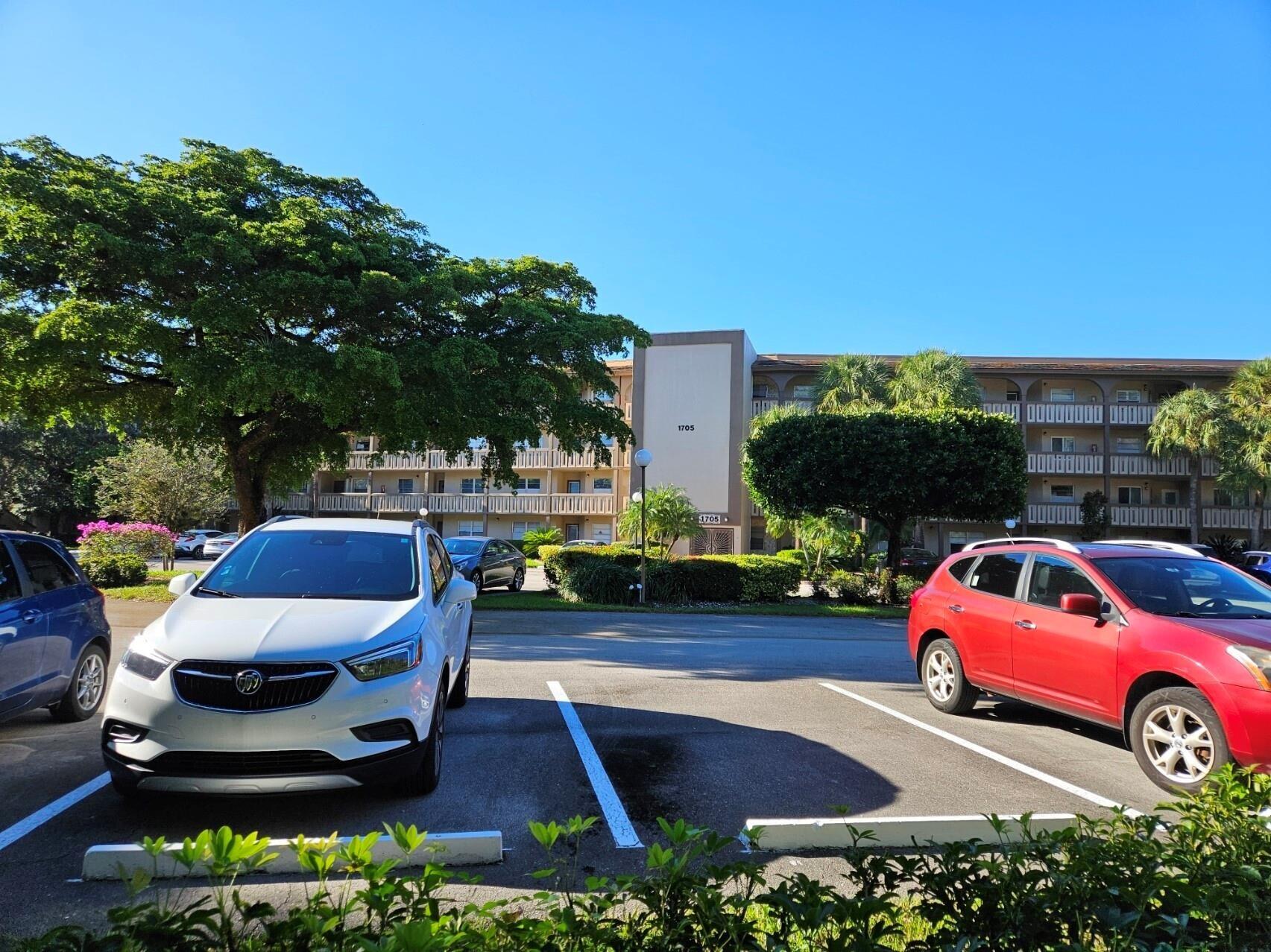 Foto de propiedad en 1705 Andros Isle O3, Coconut Creek, FL 33066 Coconut Creek con MLS# 