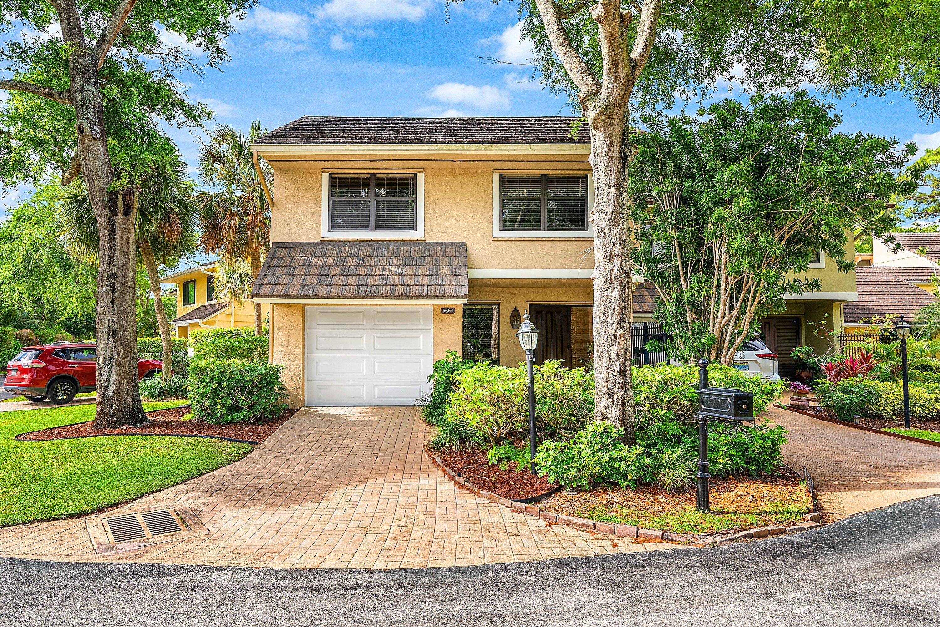 Foto de propiedad en 5664 Santiago Circle, Boca Raton, FL 33433 Boca Raton con MLS# 