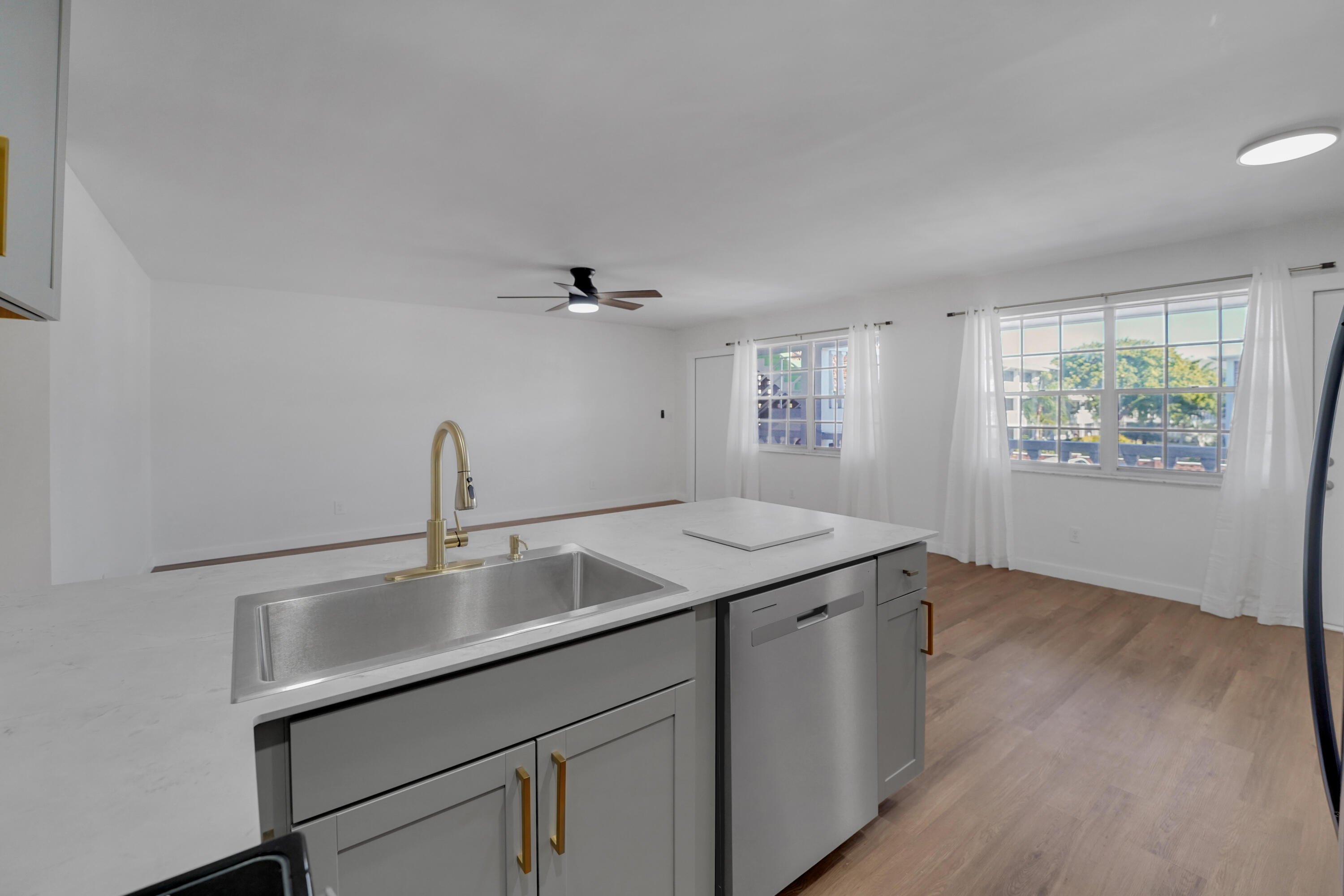 Foto de propiedad en 5203 NE 24th Terrace B207, Fort Lauderdale, FL 33308 Fort Lauderdale con MLS# 