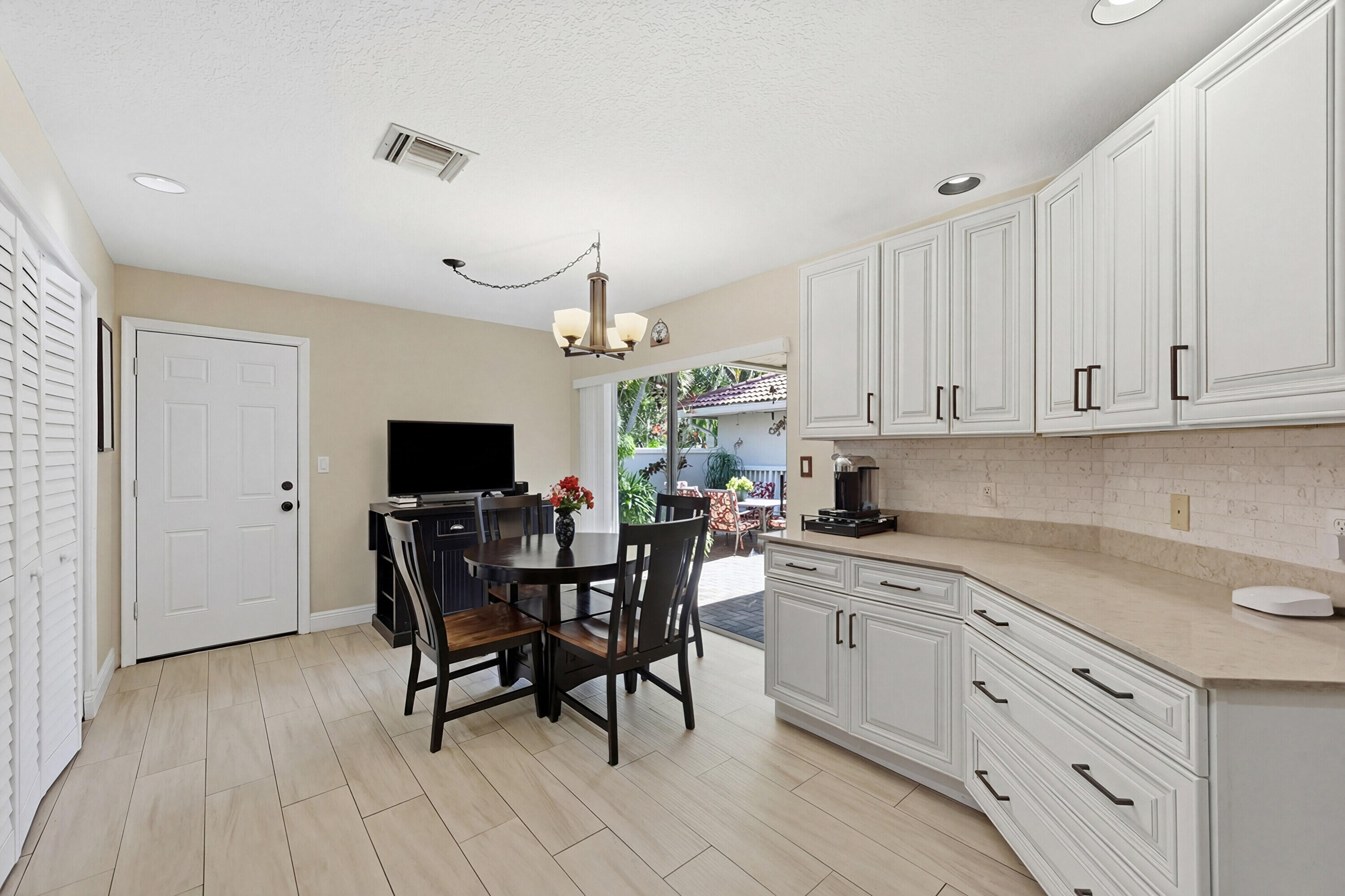 Foto de propiedad en 4115 Carriage Drive P2, Pompano Beach, FL 33069 Pompano Beach con MLS# 