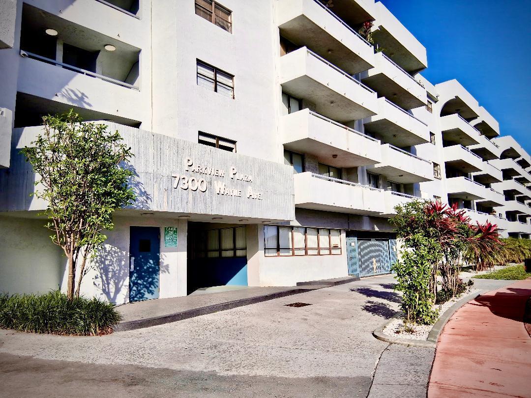 Foto de propiedad en 7300 Wayne Avenue 213, Miami Beach, FL 33141 Miami Beach con MLS# 