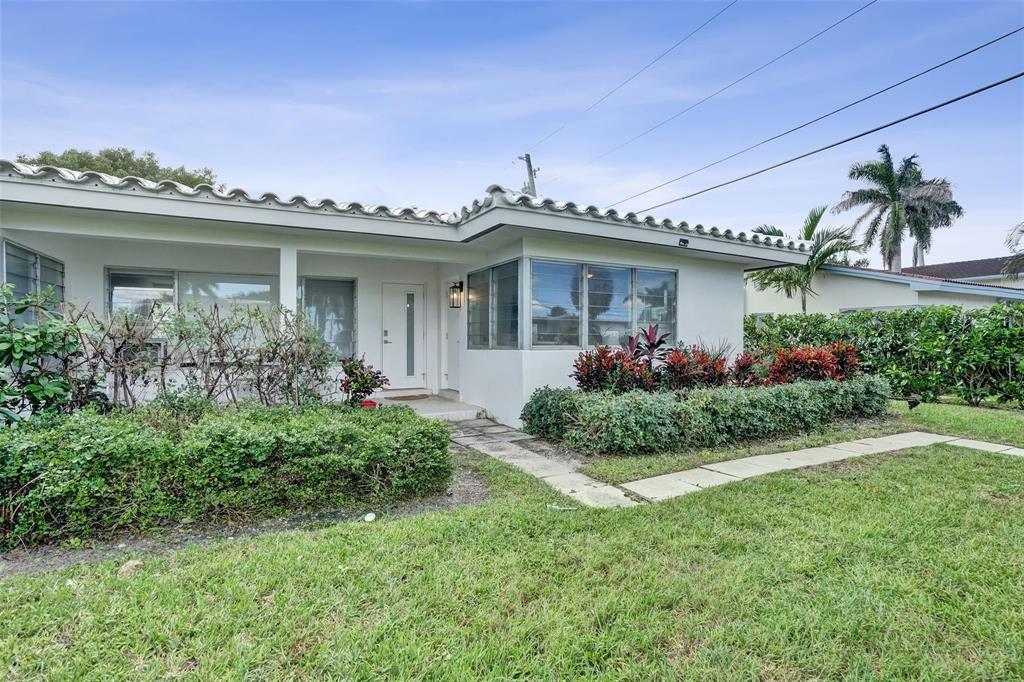 Foto de propiedad en 4313 Seagrape Drive 2, Lauderdale-By-The-Sea, FL 33308 Lauderdale-By-The-Sea con MLS# 