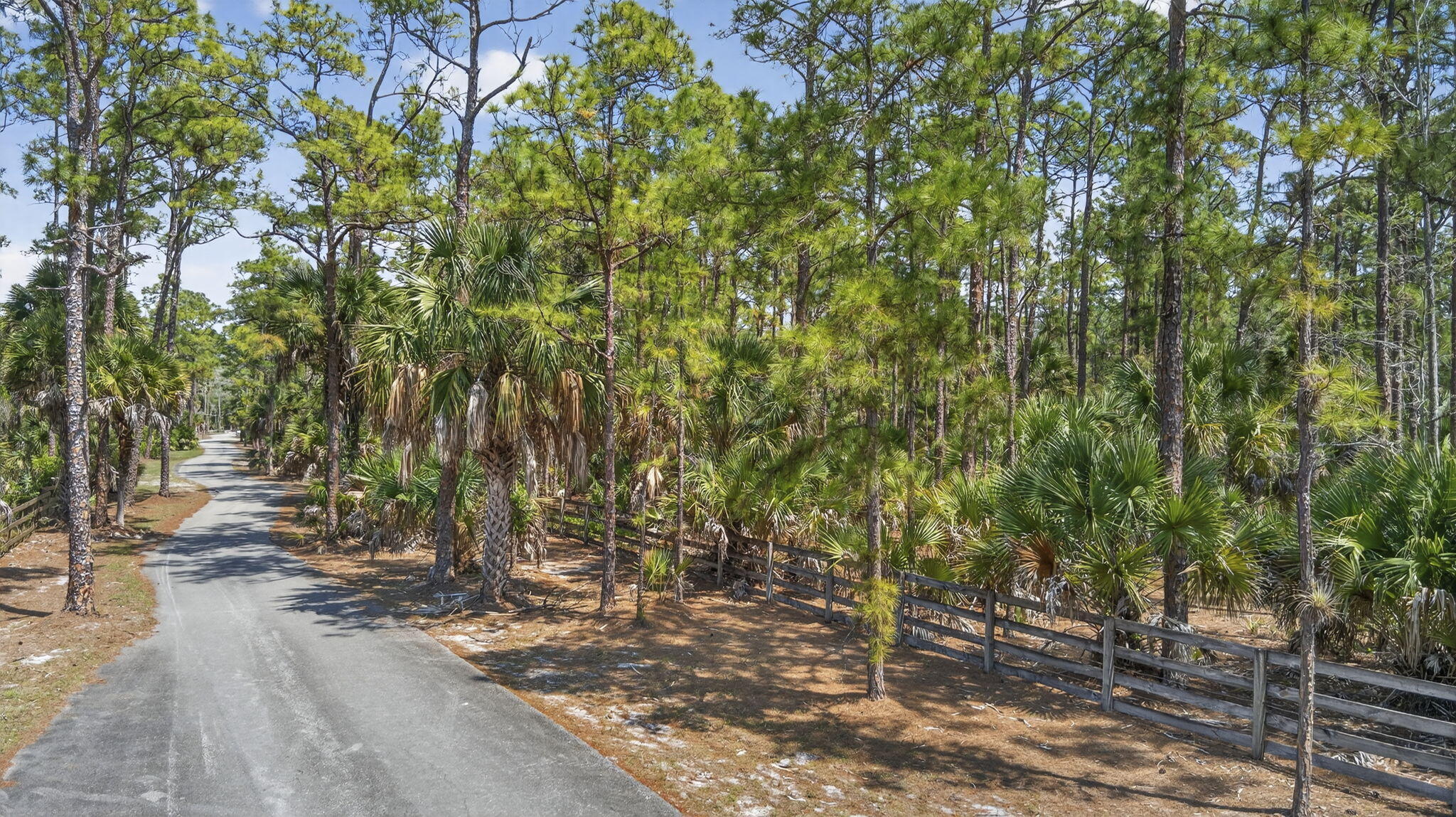 Foto de propiedad en 1340 Arabian Drive, Loxahatchee, FL 33470 Loxahatchee con MLS# 