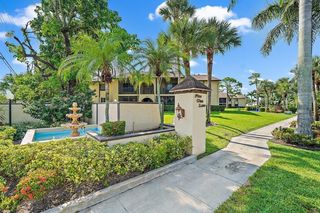 Foto de propiedad en 440 Pine Glen Lane B-1, Greenacres, FL 33463 Greenacres con MLS# 