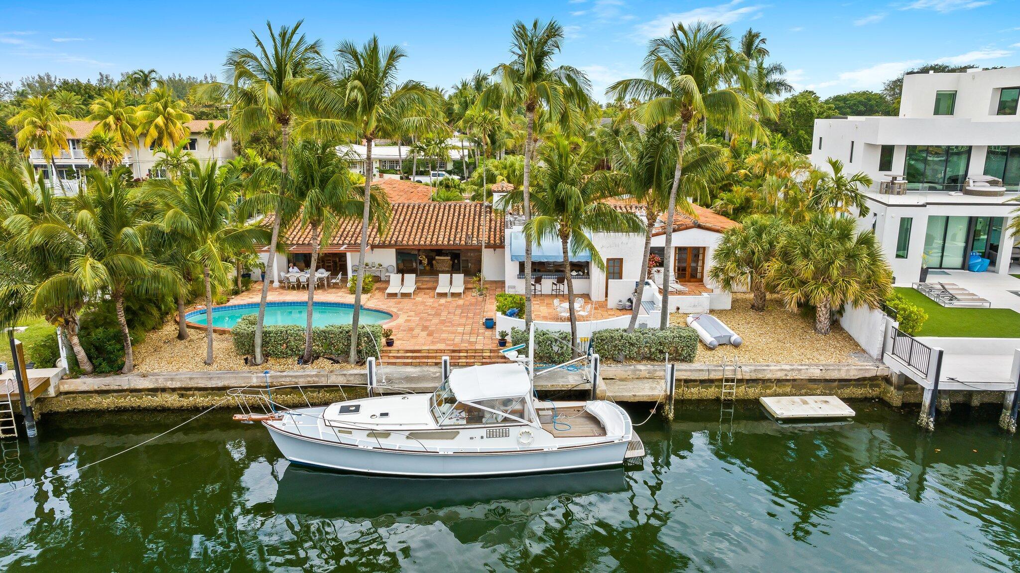 Foto de propiedad en 1511 E Lake Drive, Fort Lauderdale, FL 33316 Fort Lauderdale con MLS# 