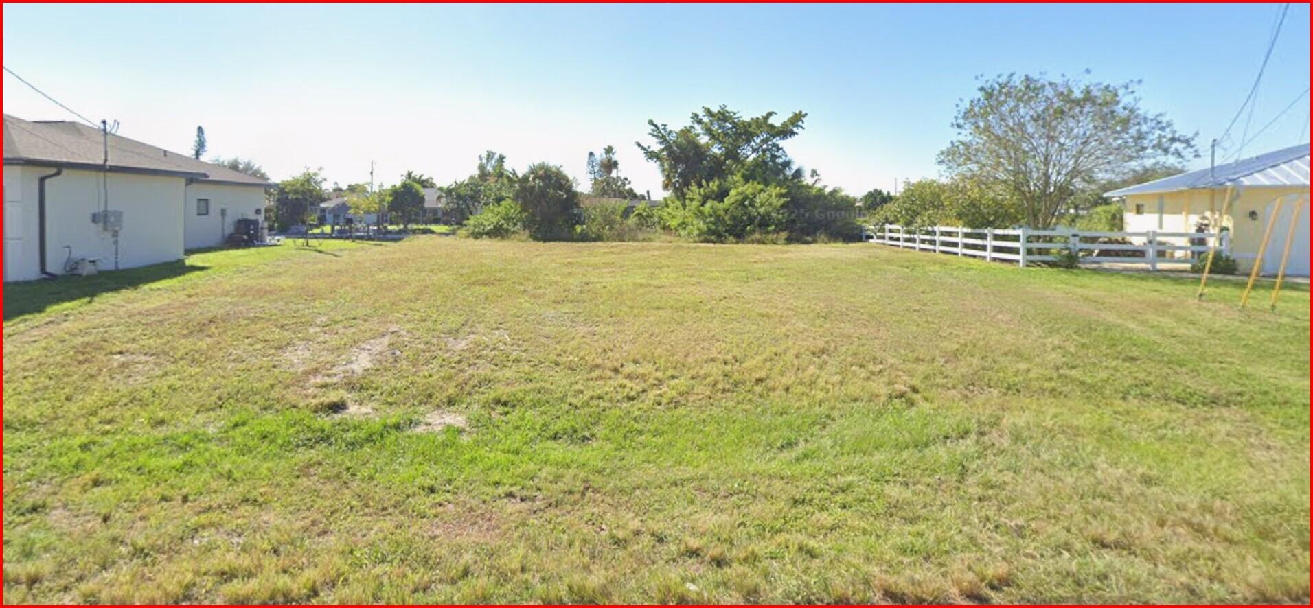 Foto de propiedad en 2106 NE 2nd Street, Cape Coral, FL 33909 Cape Coral con MLS# 