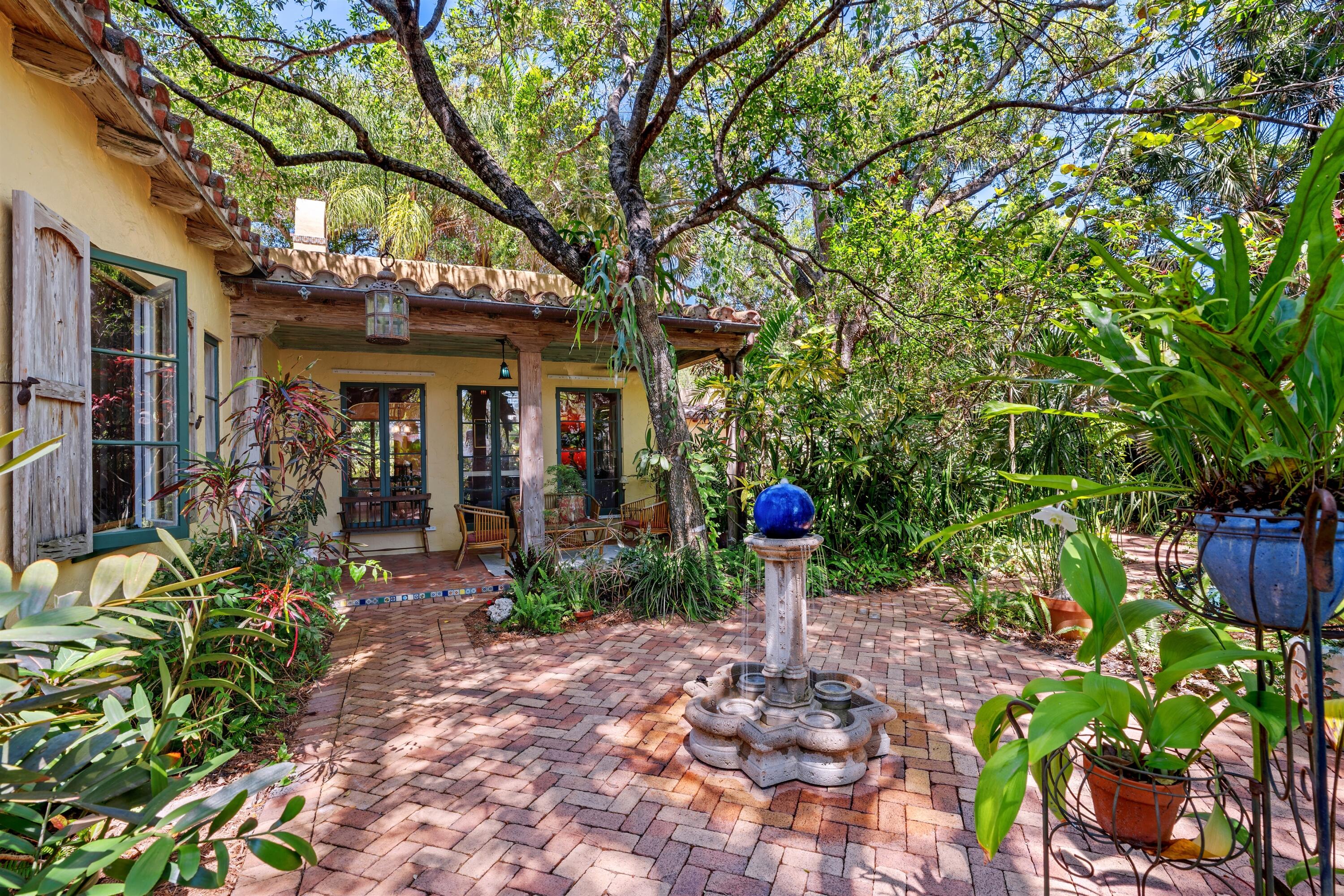 Foto de propiedad en 825 Alamanda Street, Boca Raton, FL 33486 Boca Raton con MLS# 