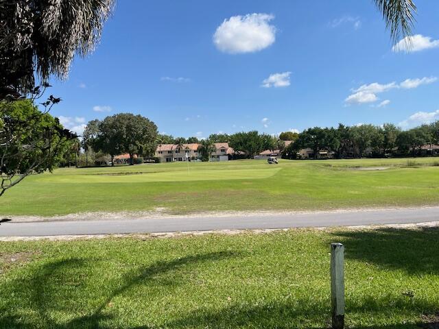 Foto de propiedad en 4054 N Pine Island Road 1a, Sunrise, FL 33351 Sunrise con MLS# 