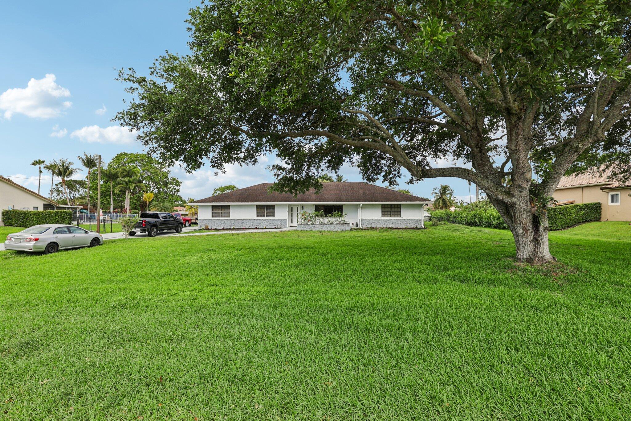 Foto de propiedad en 2940 SW 156th Avenue, Davie, FL 33331 Davie con MLS# 