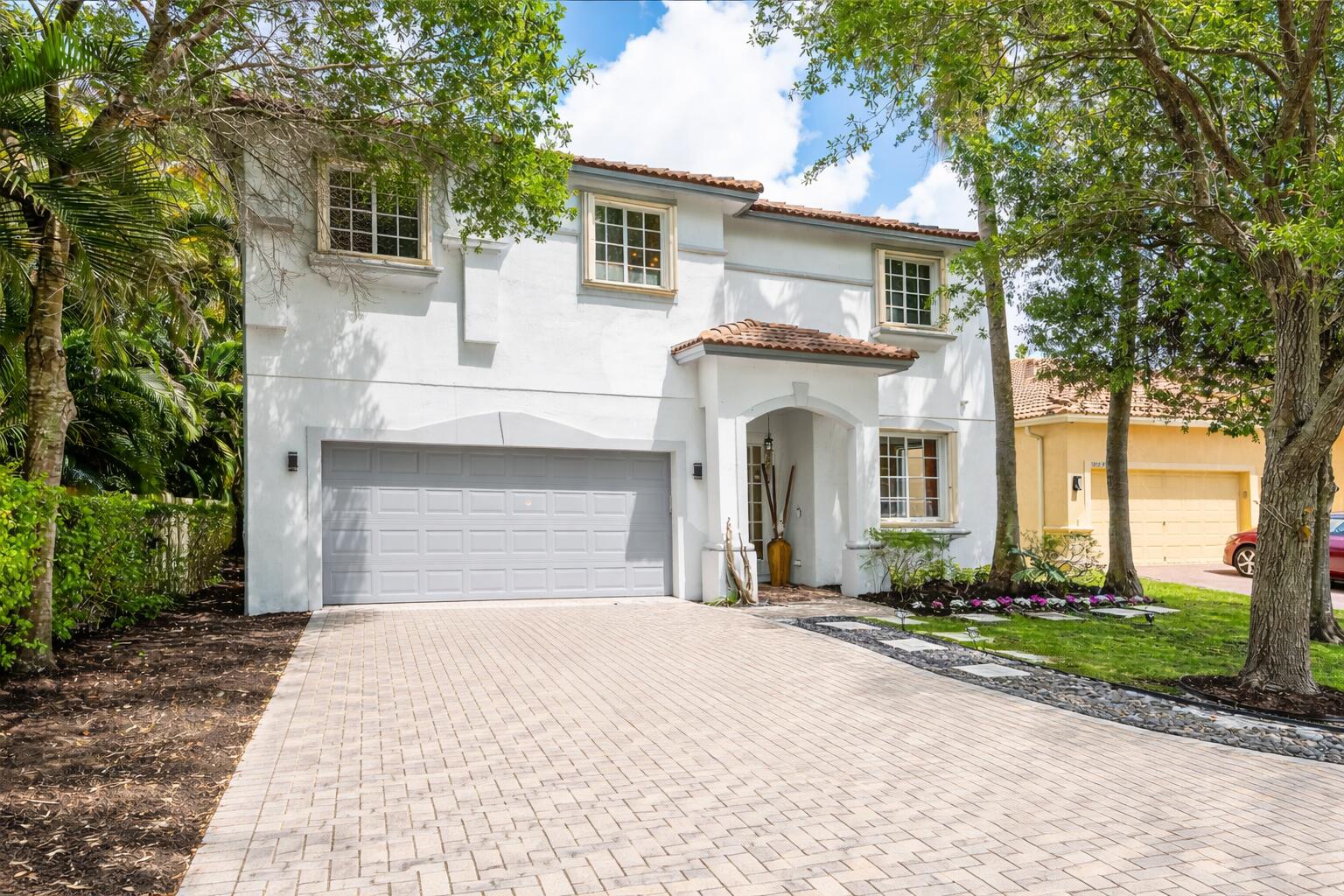 Foto de propiedad en 10223 Boca Vista Drive, Boca Raton, FL 33498 Boca Raton con MLS# 