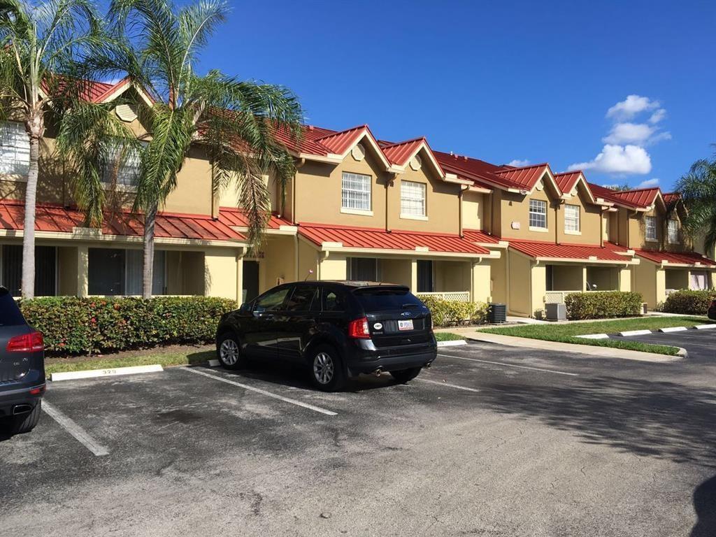 En Renta 18340 NW 68th Avenue F, Hialeah, FL 33015, Hialeah, FL 33015