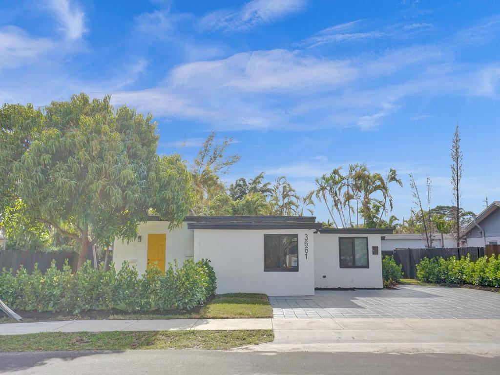 Foto de propiedad en 3661 NE 8th Avenue, Oakland Park, FL 33334 Oakland Park con MLS# 