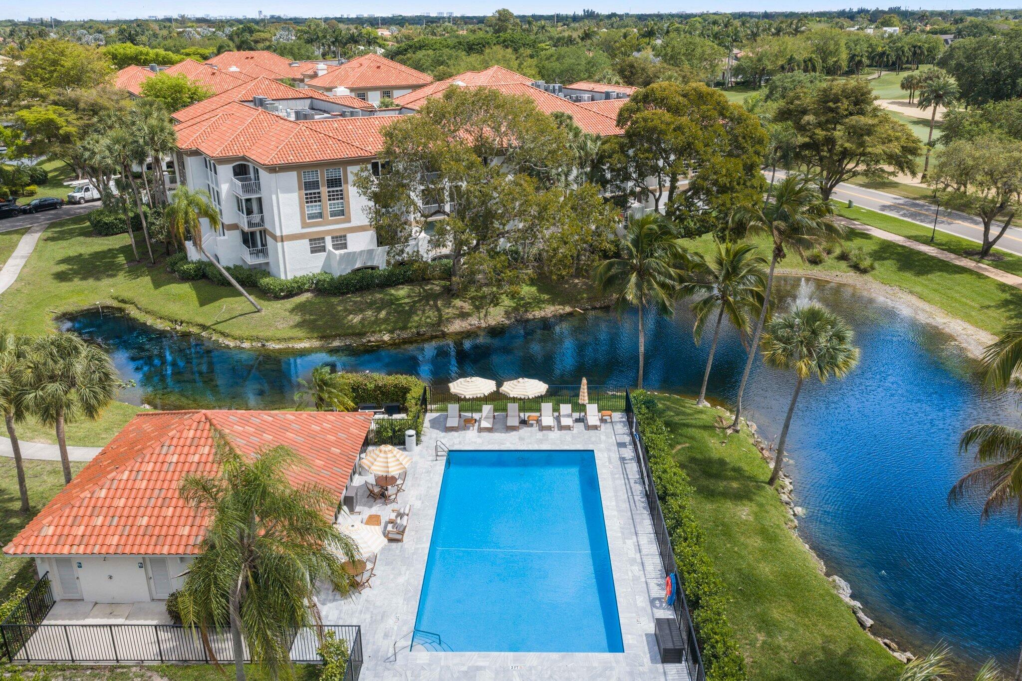 Foto de propiedad en 7370 Orangewood Lane 302, Boca Raton, FL 33433 Boca Raton con MLS# 