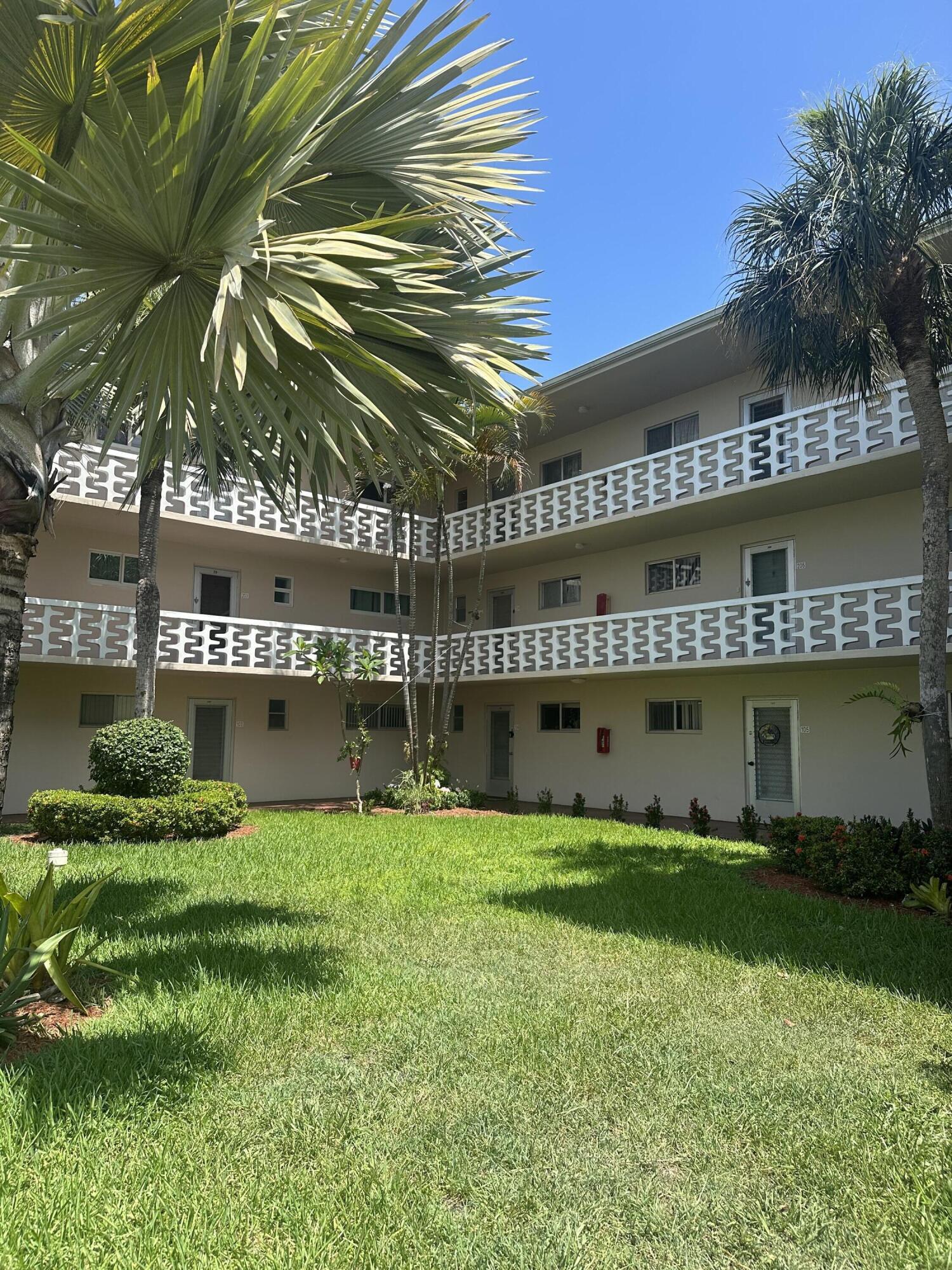 Foto de propiedad en 2812 S Garden Dr S 304, Lake Worth, FL 33461 Lake Worth con MLS# 