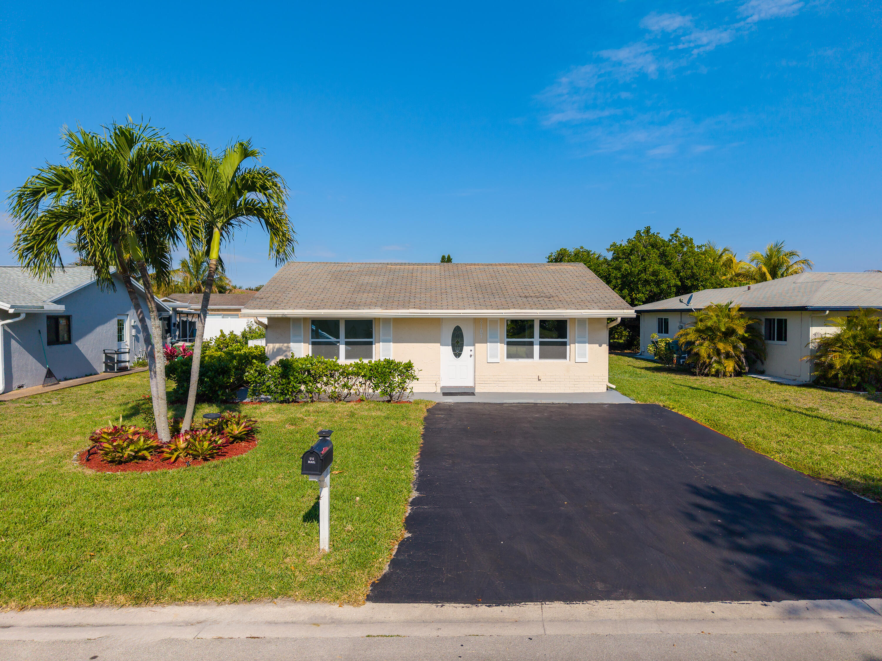 Foto de propiedad en 8107 NW 96th Avenue, Tamarac, FL 33321 Tamarac con MLS# 