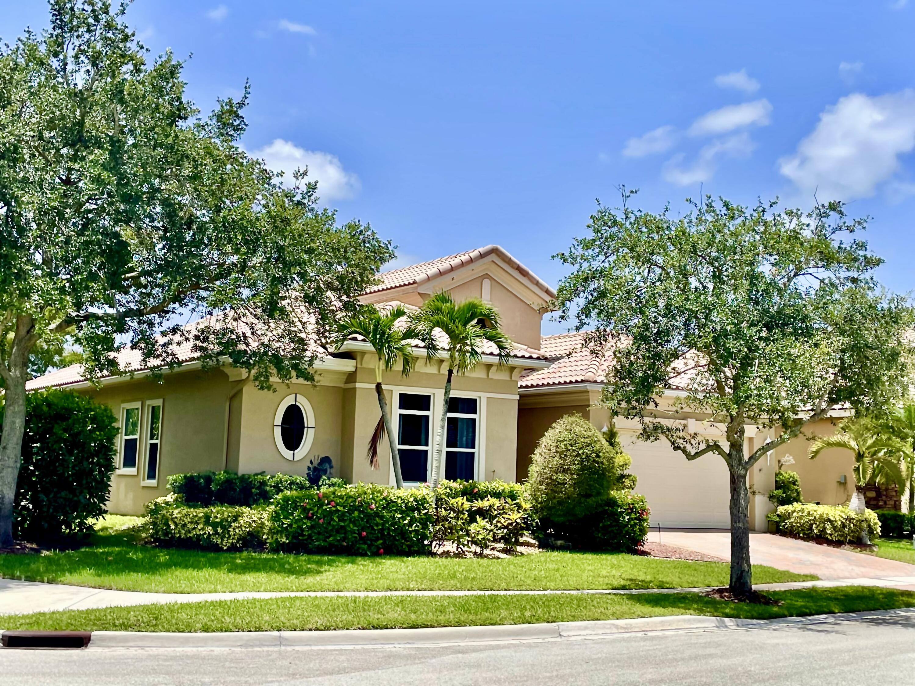 Foto de propiedad en 7741 NW 120th Drive, Parkland, FL 33076 Parkland con MLS# 