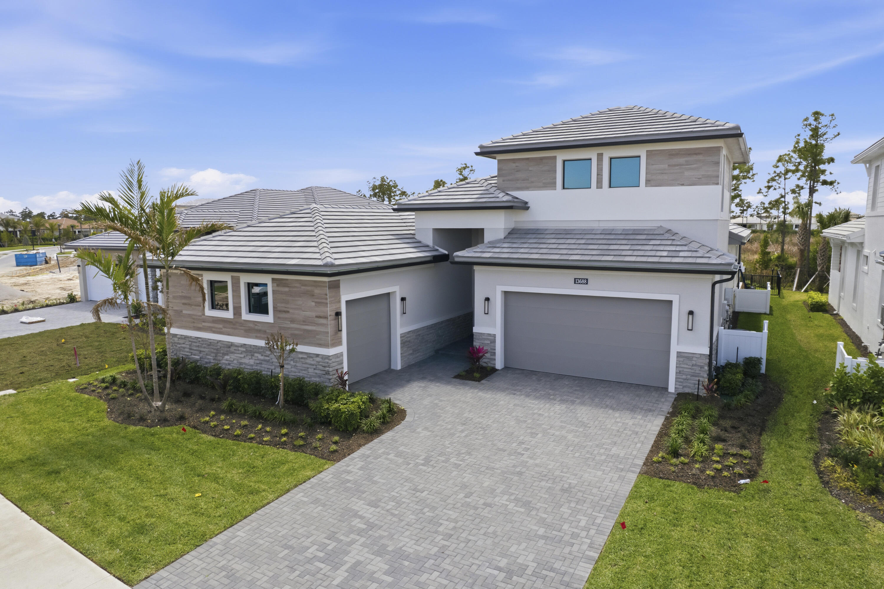 Foto de propiedad en 13688 Le Christine Drive, Palm Beach Gardens, FL 33412 Palm Beach Gardens con MLS# 