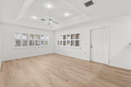 Foto de propiedad en 1731 N Dovetail Drive C, Fort Pierce, FL 34982 Fort Pierce con MLS# 