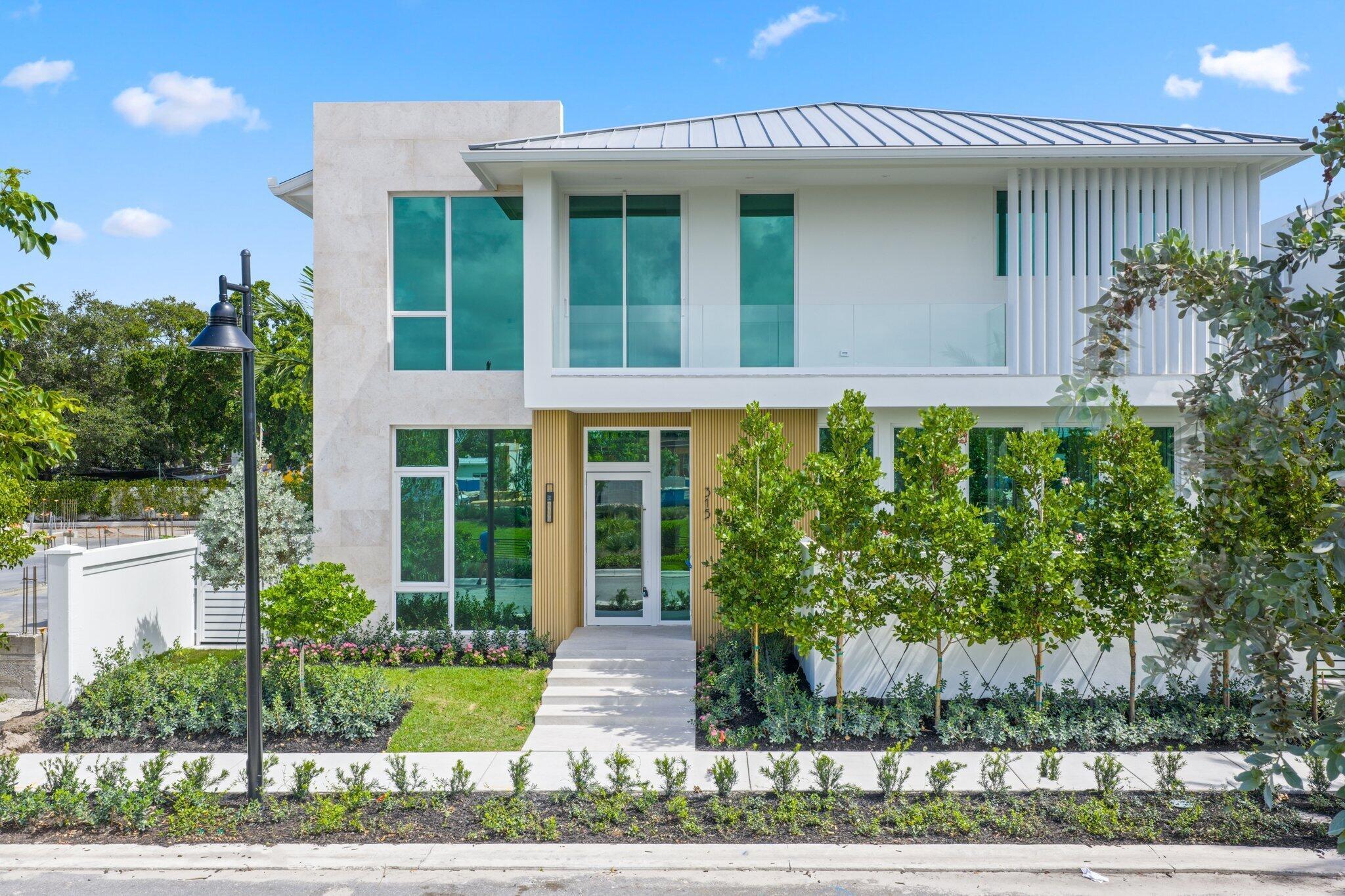 Foto de propiedad en 330 Grove Place, Delray Beach, FL 33444 Delray Beach con MLS# 