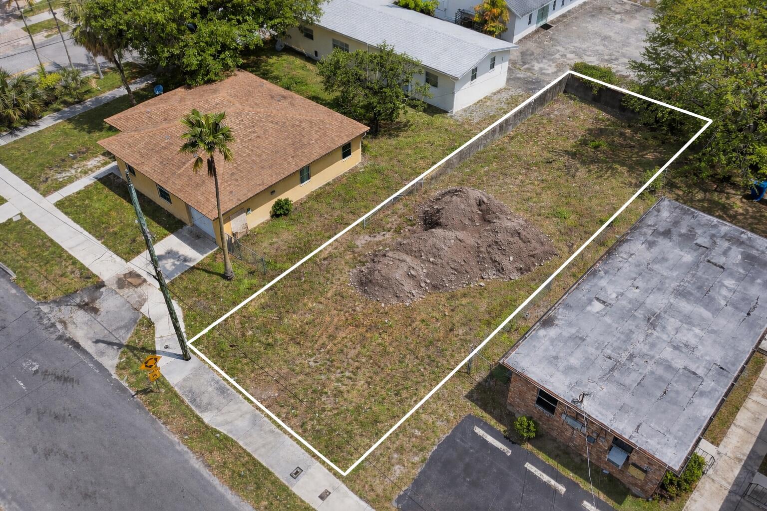 Vendido 438 NW 13th Avenue, Fort Lauderdale, FL 33311, Fort Lauderdale, FL 33311