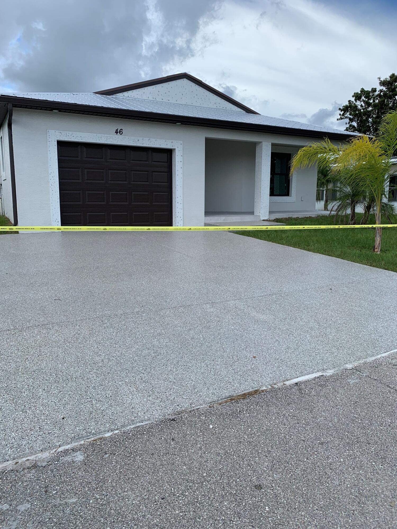 Foto de propiedad en 46 Florida Way, Port St. Lucie, FL 34952 Port St. Lucie con MLS# 
