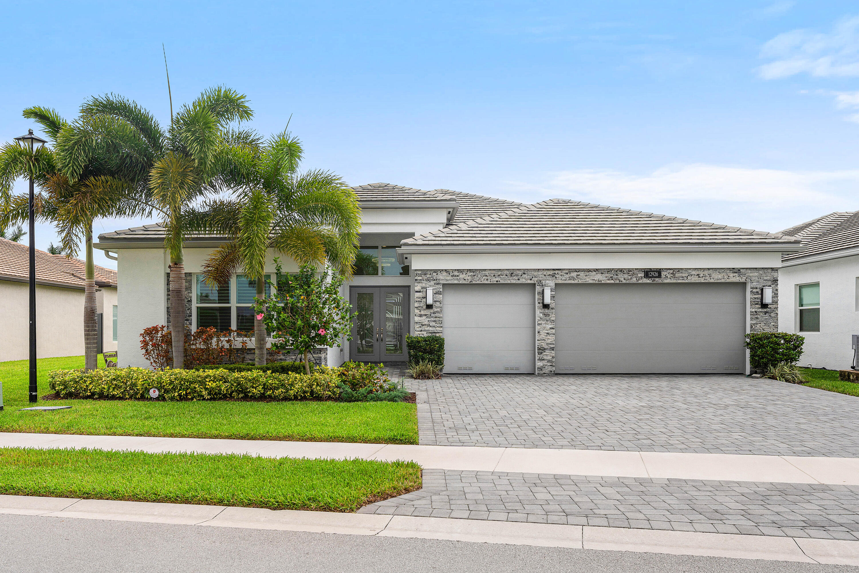 Foto de propiedad en 12926 Green Guava Avenue, Boynton Beach, FL 33473 Boynton Beach con MLS# 