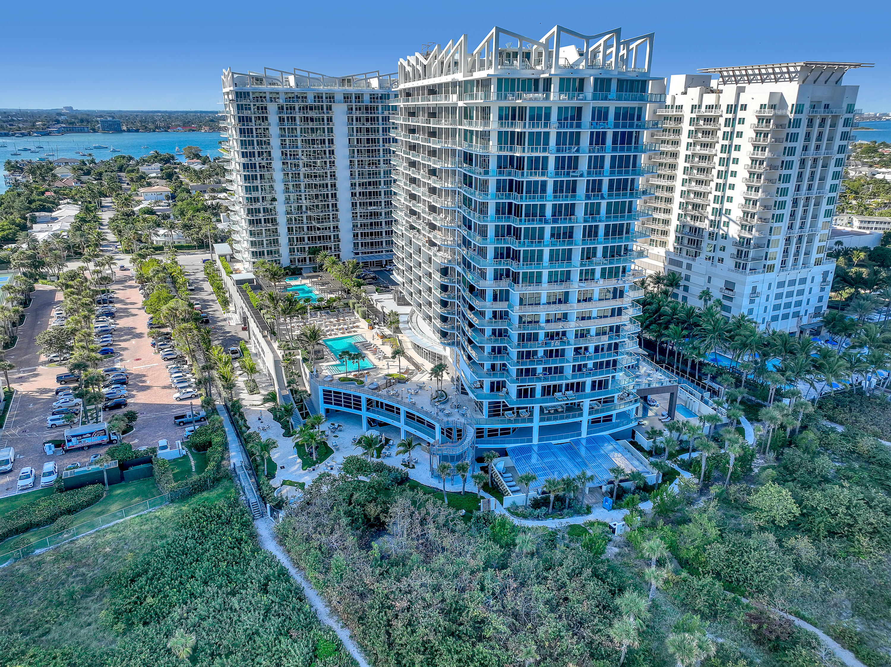 Foto de propiedad en 3100 N Ocean Drive H-1703, Riviera Beach, FL 33404 Riviera Beach con MLS# 