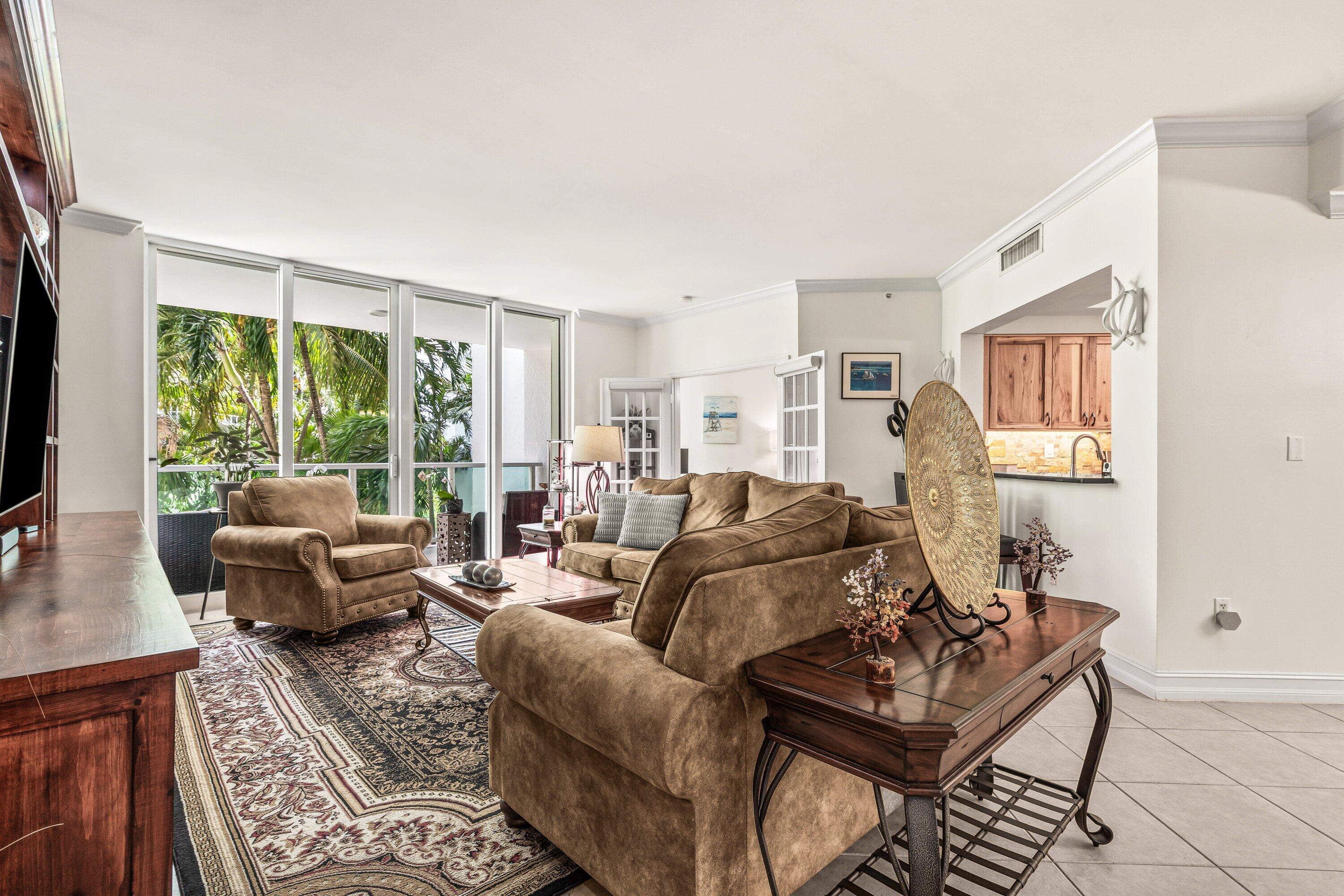 Foto de propiedad en 500 SE Mizner Boulevard A209, Boca Raton, FL 33432 Boca Raton con MLS# 