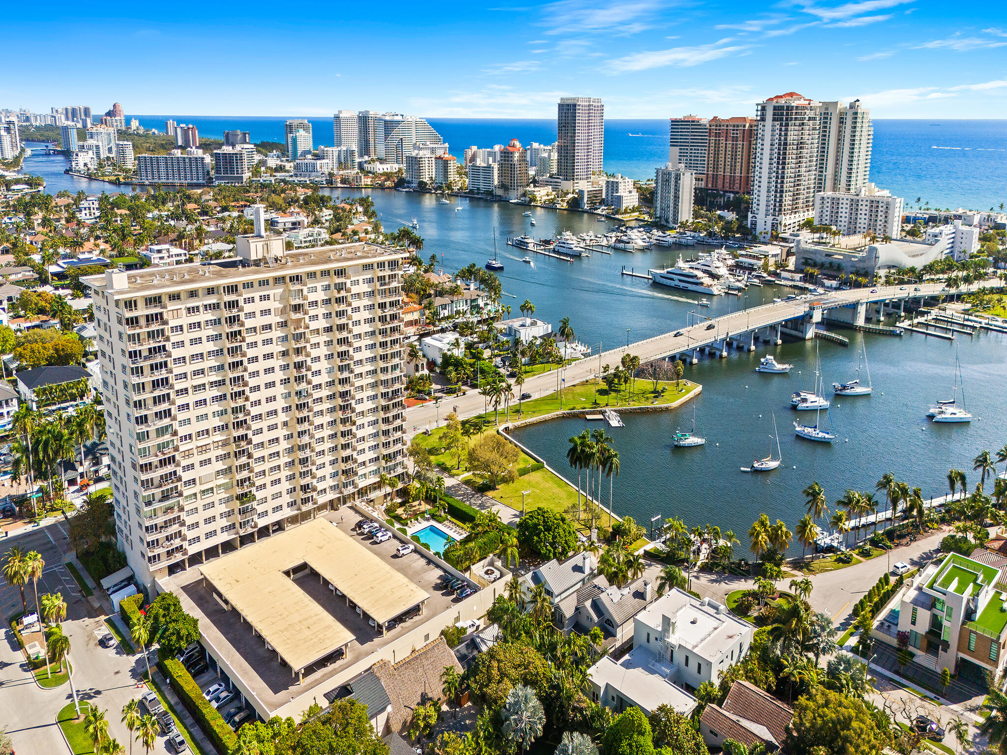 Foto de propiedad en 2500 E Las Olas Boulevard 404, Fort Lauderdale, FL 33301 Fort Lauderdale con MLS# 