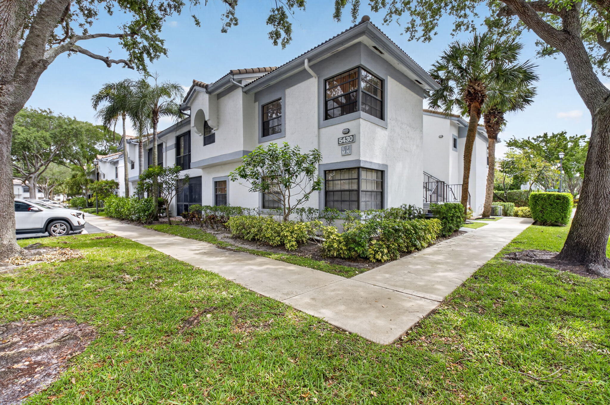Foto de propiedad en 5430 Venetia Court N, Boynton Beach, FL 33437 Boynton Beach con MLS# 