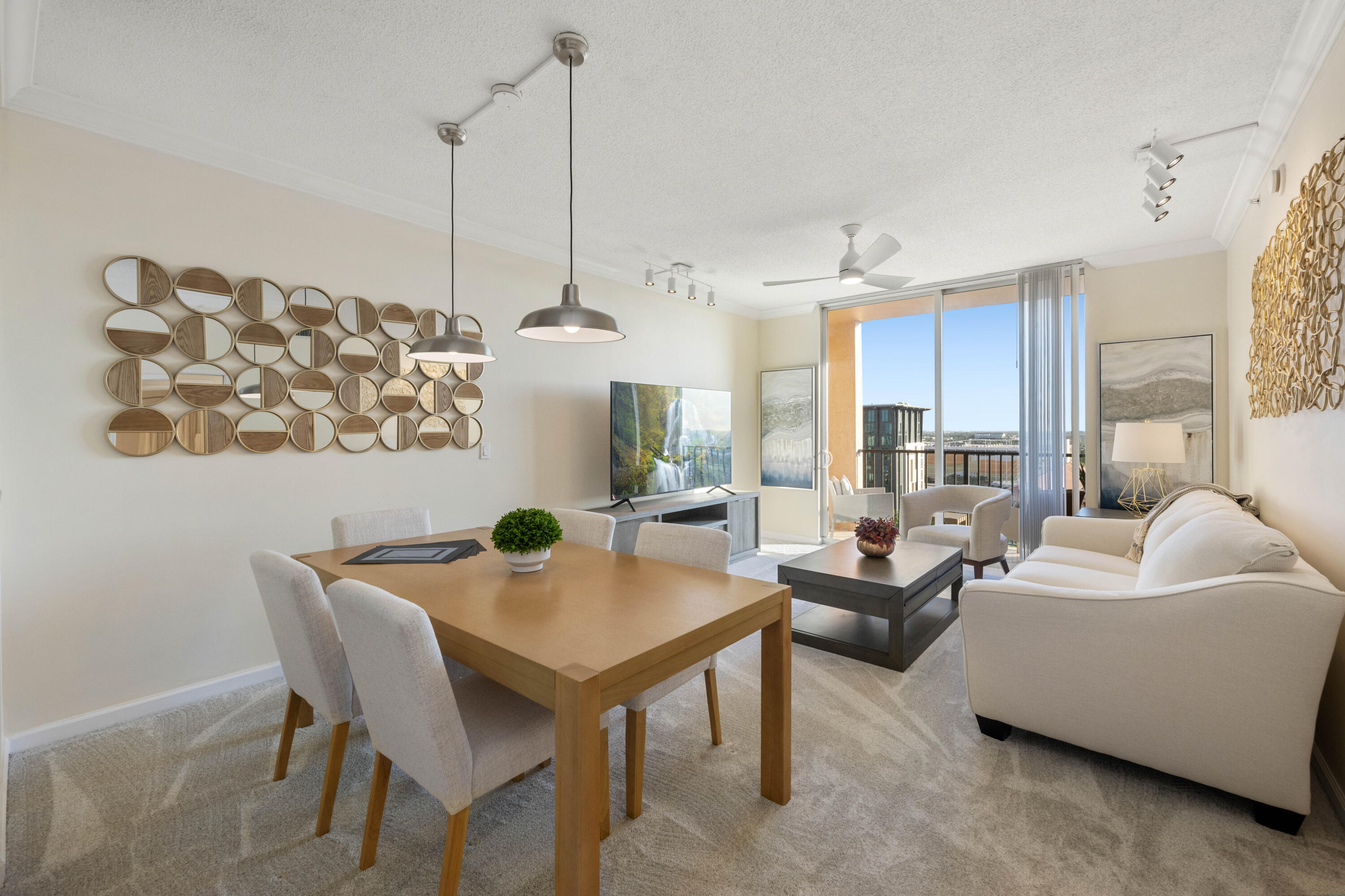 Foto de propiedad en 651 Okeechobee Boulevard 1107, West Palm Beach, FL 33401 West Palm Beach con MLS# 