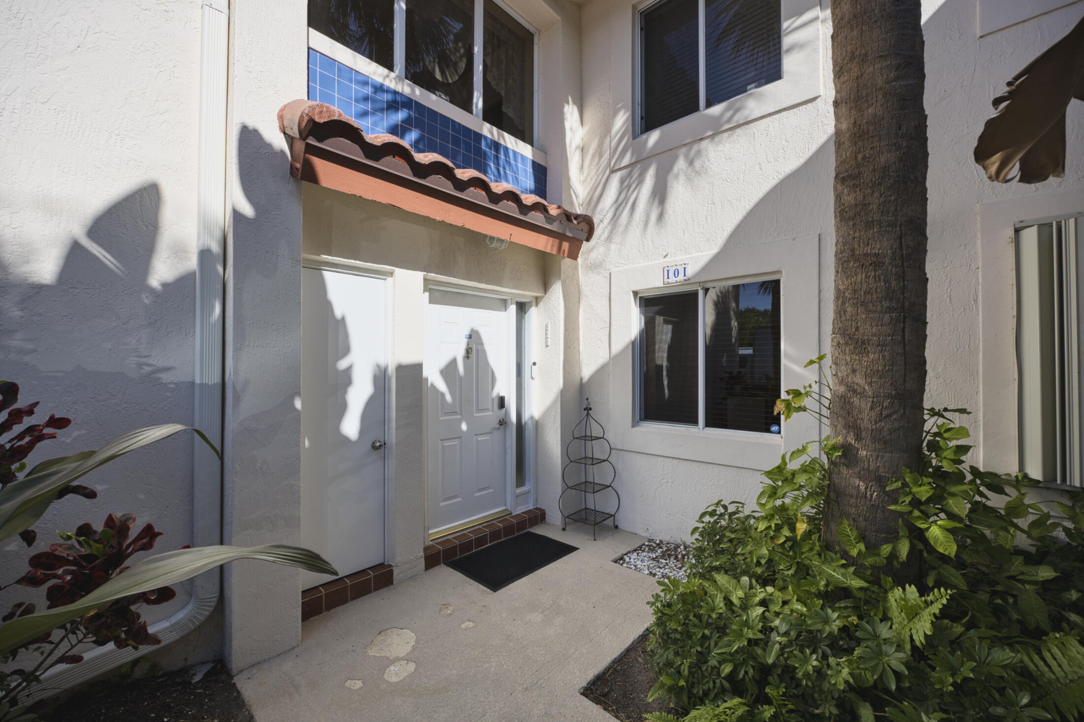 Foto de propiedad en 380 NW 67th Street Apt 101, Boca Raton, FL 33487 Boca Raton con MLS# 