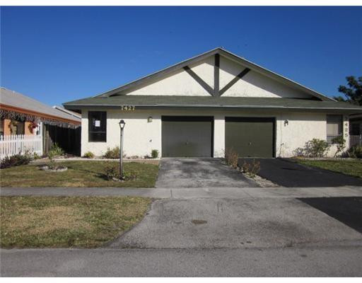 Alquilada 7427 SW 13th Street, North Lauderdale, FL 33068, North Lauderdale, FL 33068