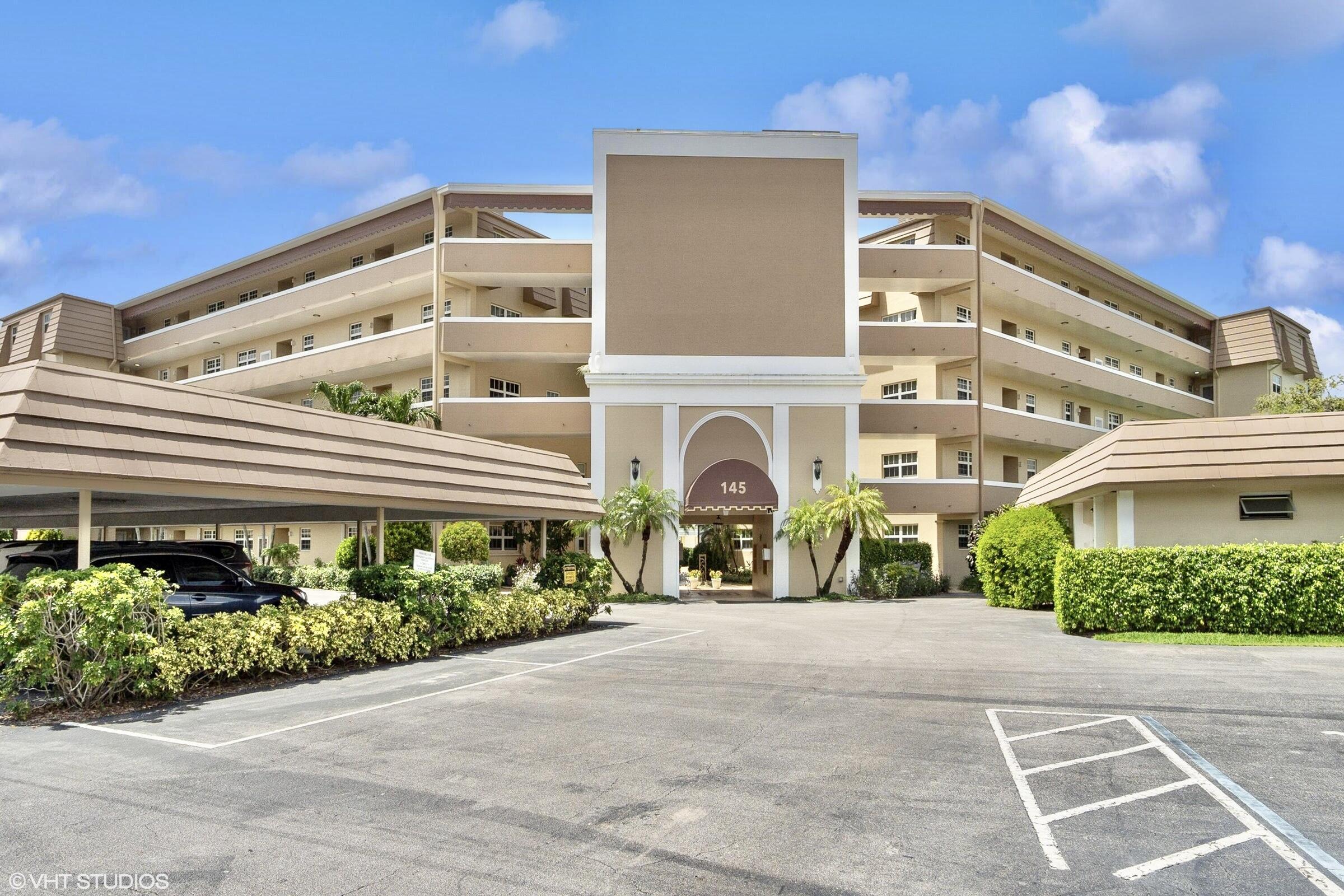 Foto de propiedad en 145 Atlantis Boulevard Ph4, Atlantis, FL 33462 Atlantis con MLS# 