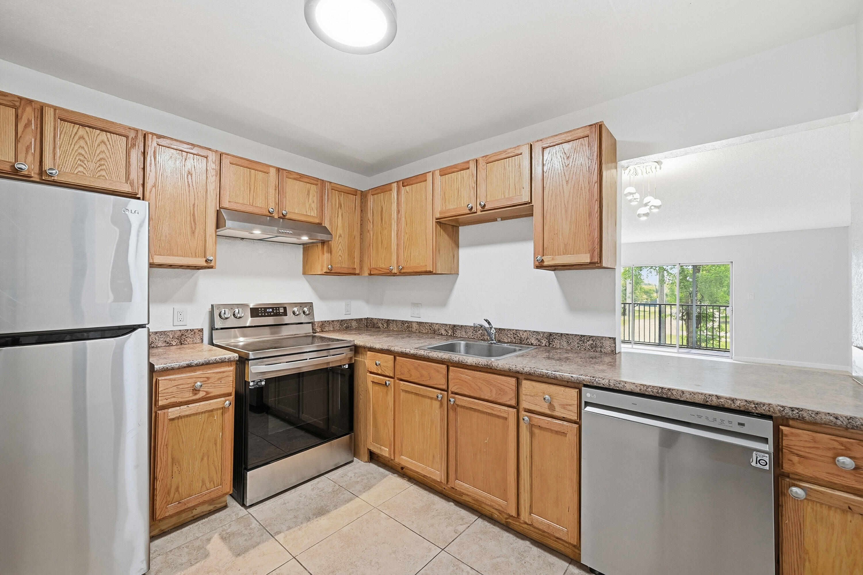 Foto de propiedad en 7541 NW 16th Street 1211, Plantation, FL 33313 Plantation con MLS# 