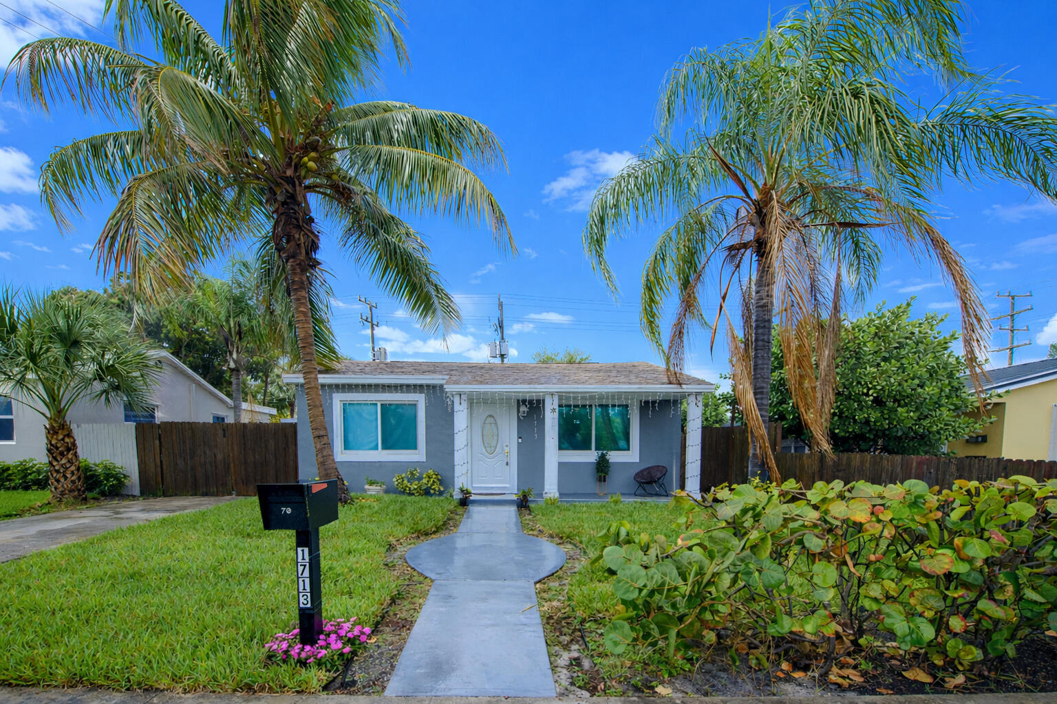 Foto de propiedad en 1713 N J Street, Lake Worth Beach, FL 33460 Lake Worth Beach con MLS# 