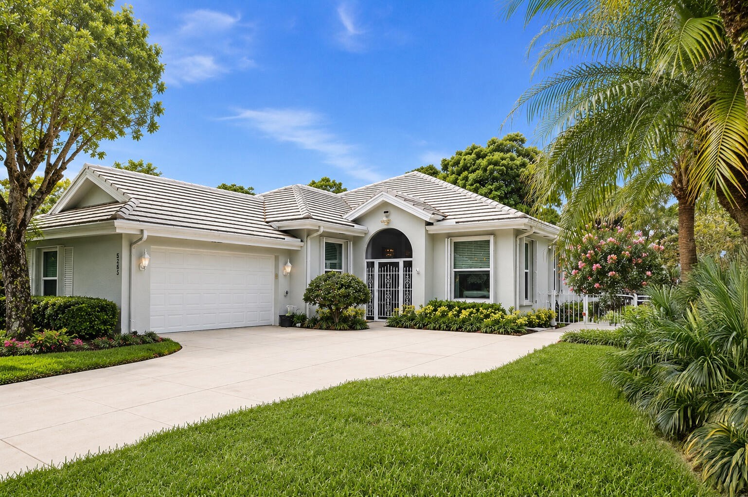 Foto de propiedad en 5263 SE Sweetbrier Terrace, Hobe Sound, FL 33455 Hobe Sound con MLS# 