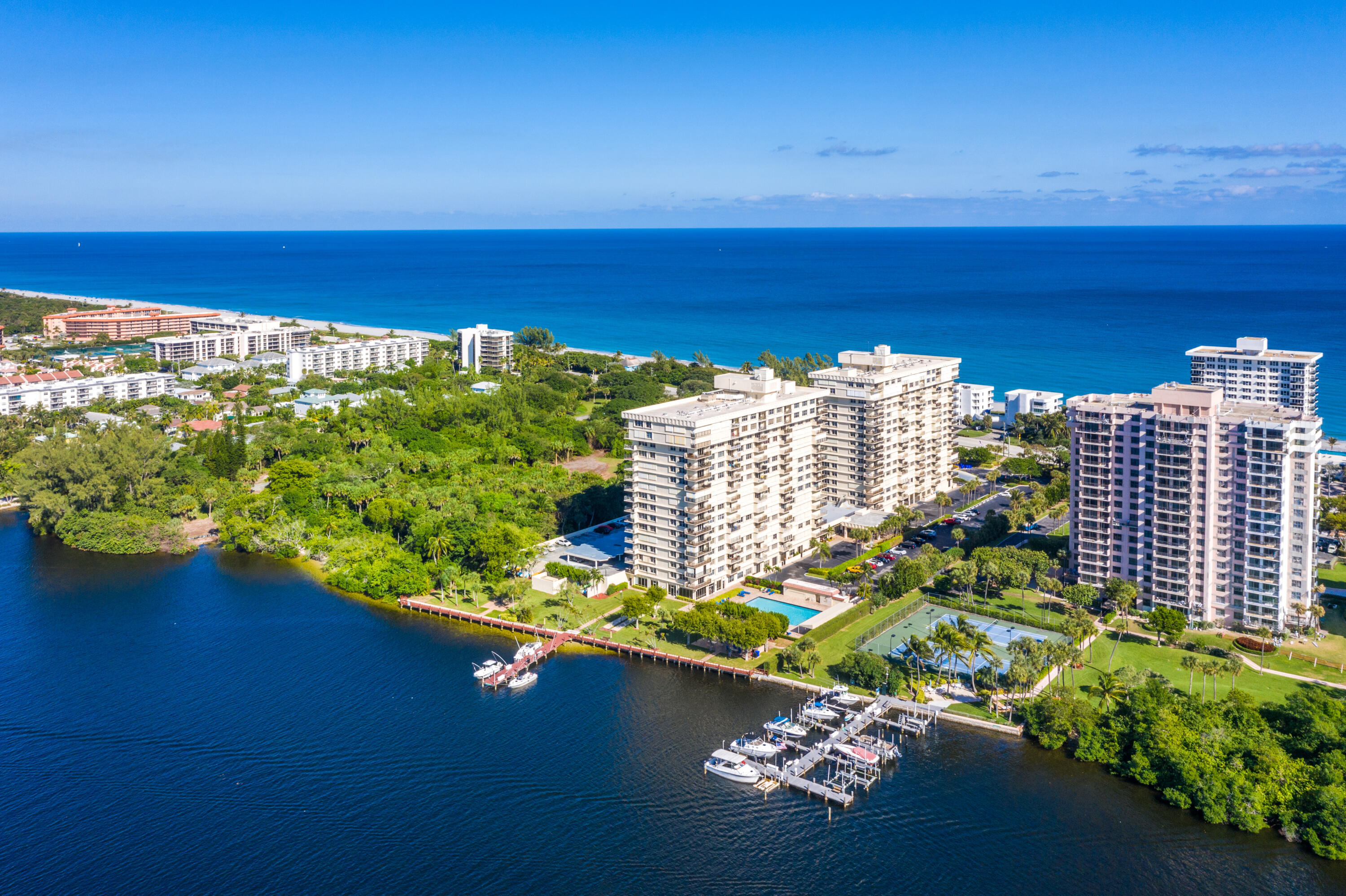 Foto de propiedad en 2121 N Ocean Boulevard 302e, Boca Raton, FL 33431 Boca Raton con MLS# 