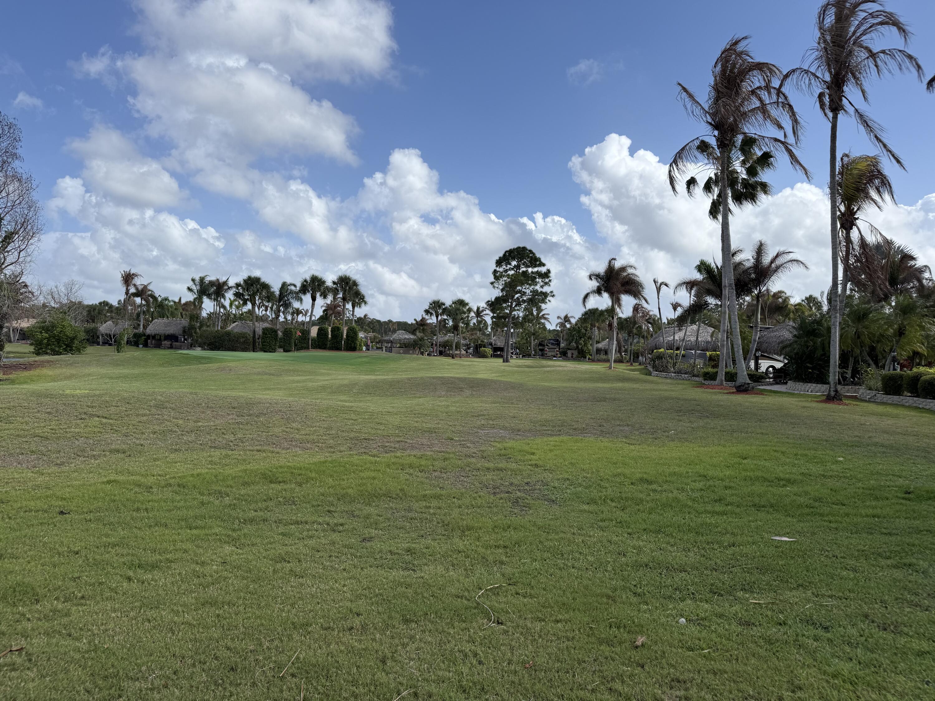 Foto de propiedad en 424 NW Chipshot Lane, Port St. Lucie, FL 34986 Port St. Lucie con MLS# 