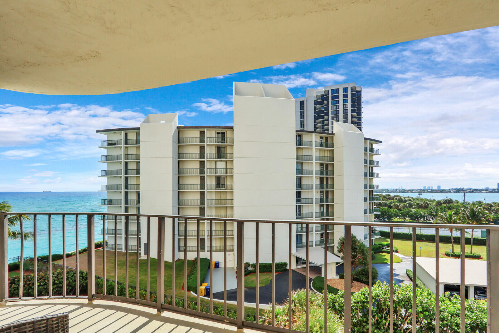 Foto de propiedad en 5420 N Ocean Drive 506, Singer Island, FL 33404 Singer Island con MLS# 