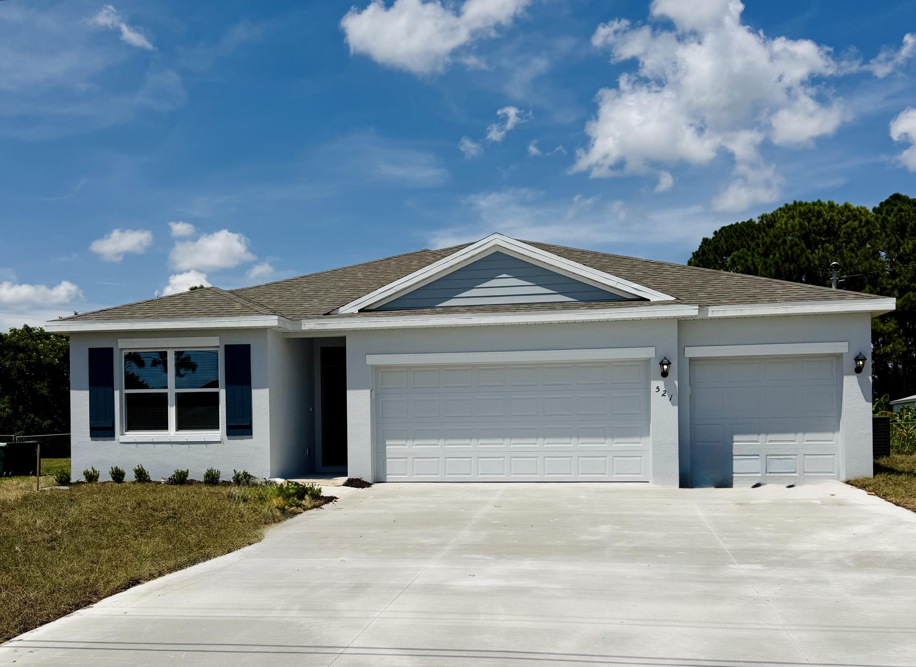 Foto de propiedad en 521 SW Duval Avenue, Port St. Lucie, FL 34983 Port St. Lucie con MLS# 