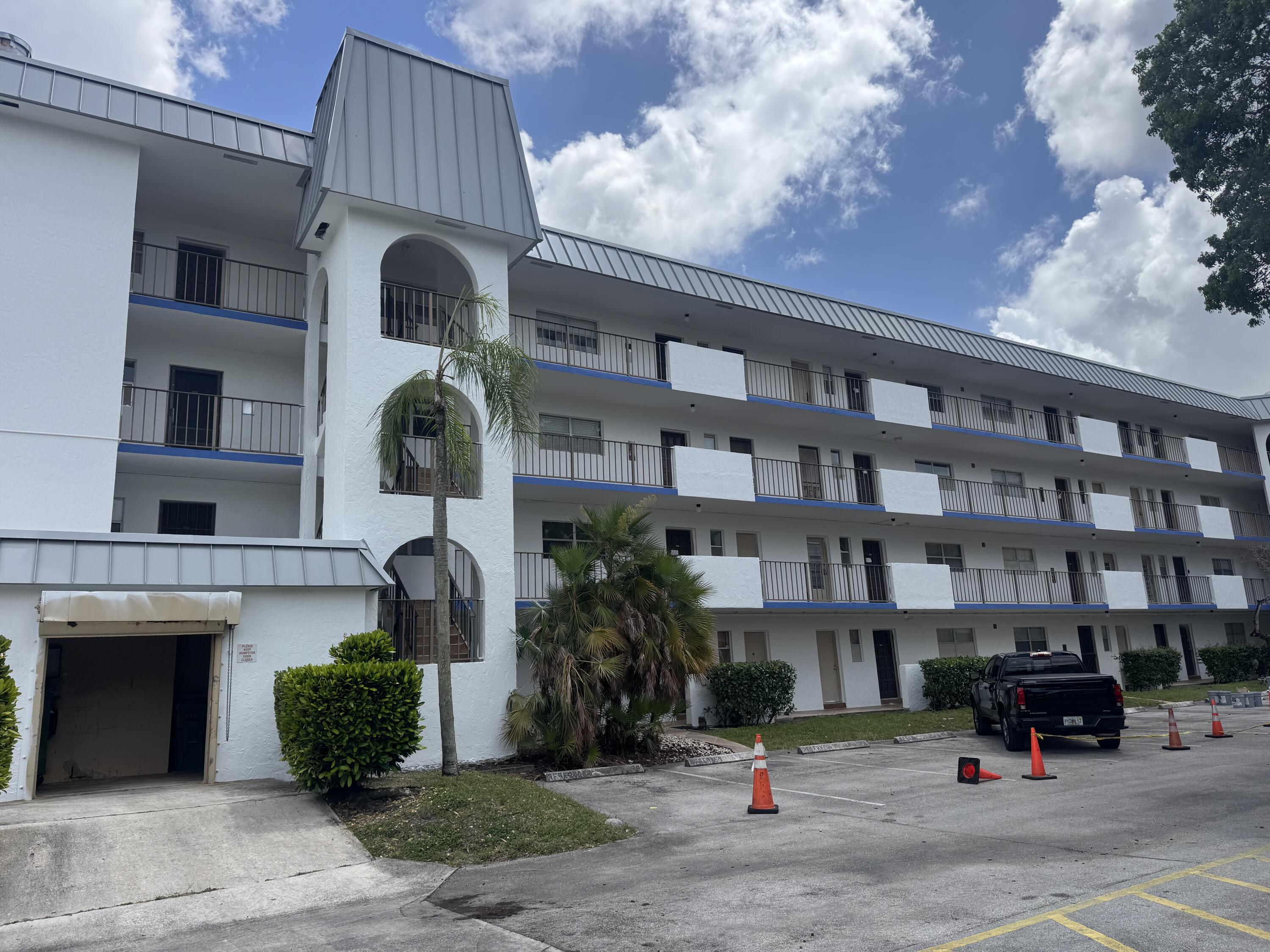 Foto de propiedad en 6300 S Falls Cir Drive 314, Lauderhill, FL 33319 Lauderhill con MLS# 