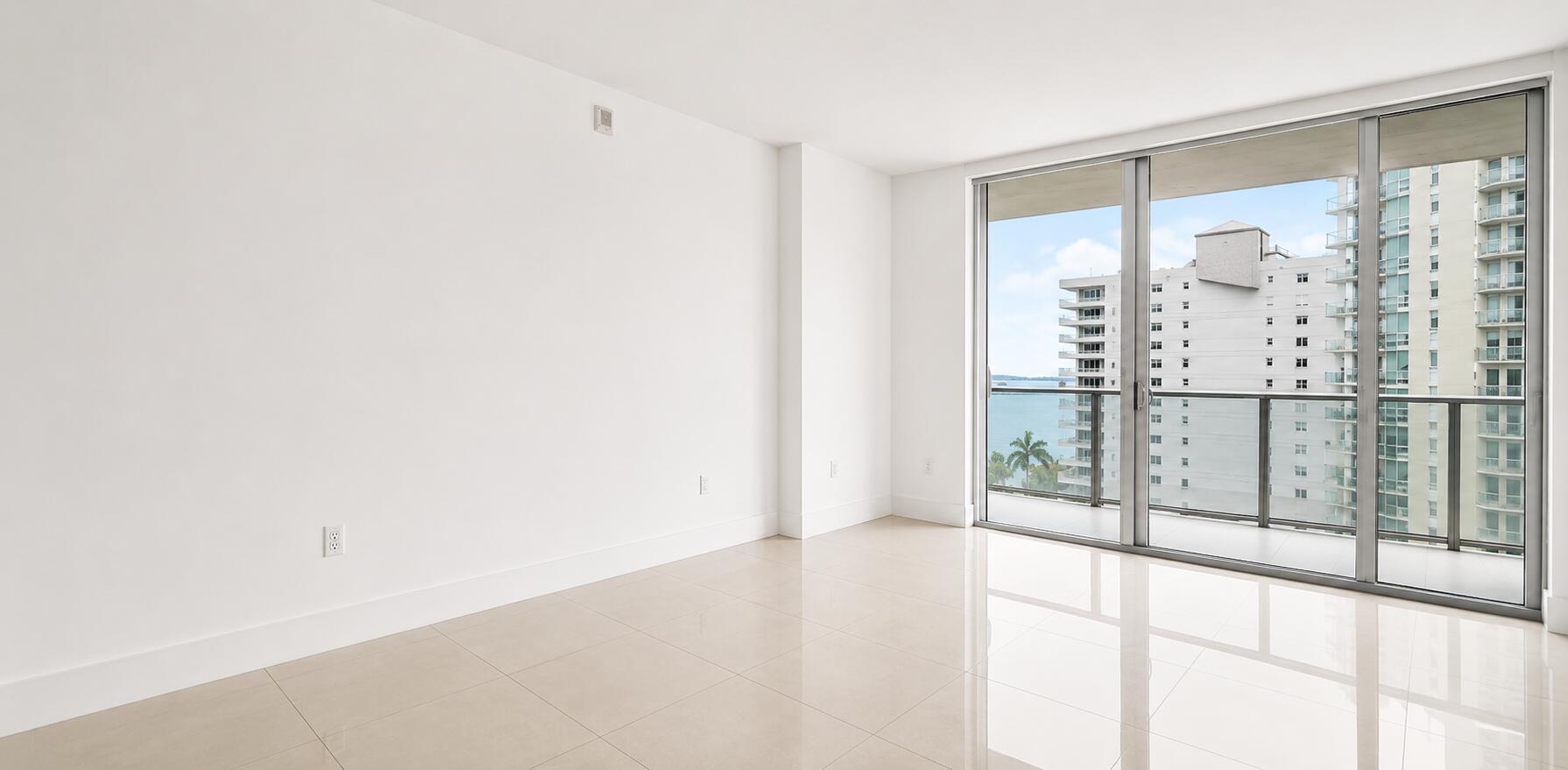 Foto de propiedad en 1300 Brickell Bay Drive 1005, Miami, FL 33131 Miami con MLS# 
