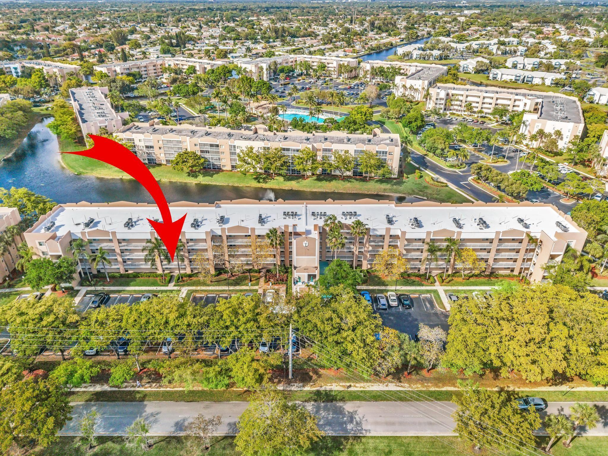 Foto de propiedad en 9537 Weldon Circle I213, Tamarac, FL 33321 Tamarac con MLS# 