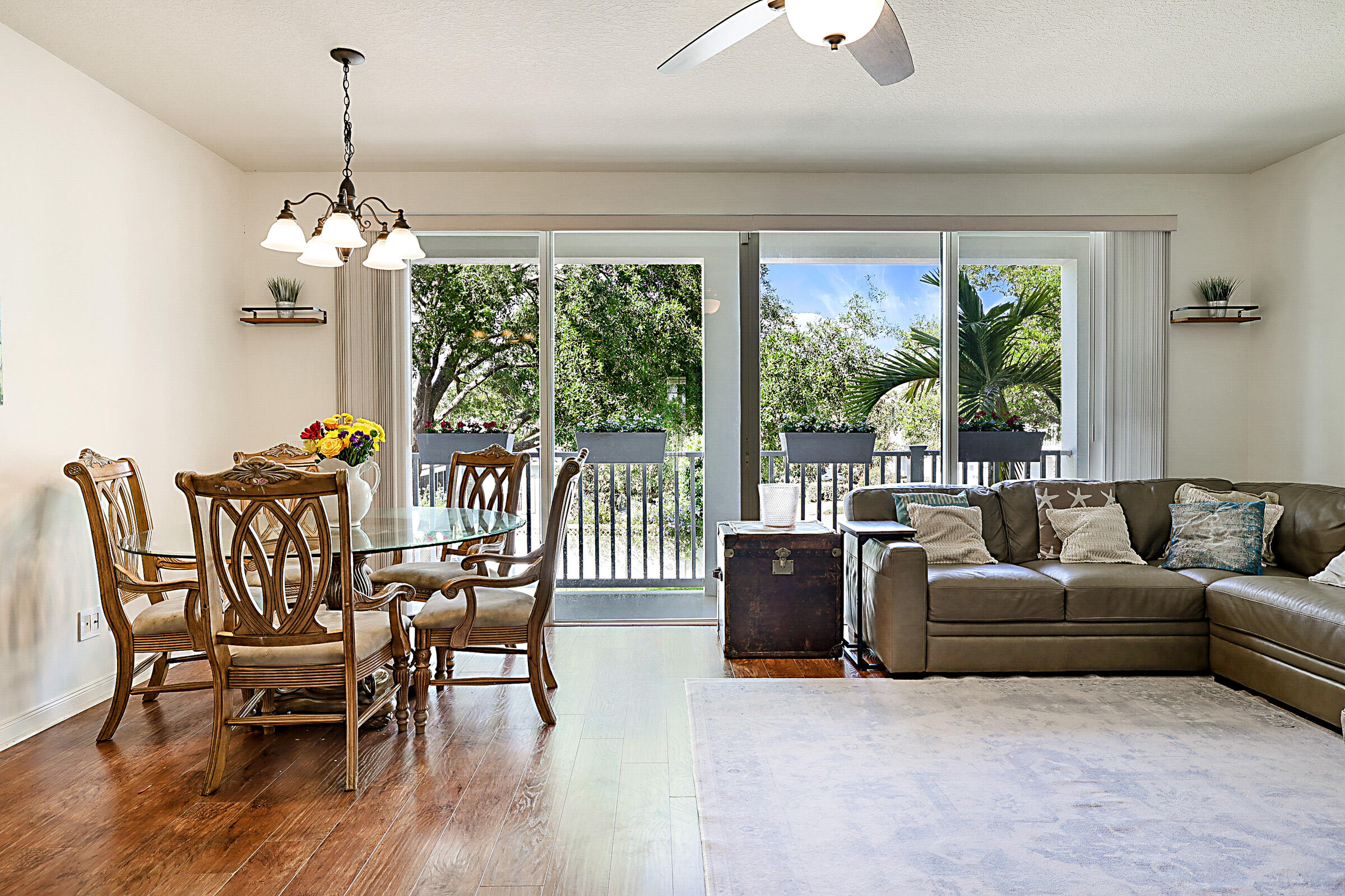 Foto de propiedad en 3414 W Mallory Boulevard, Jupiter, FL 33458 Jupiter con MLS# 