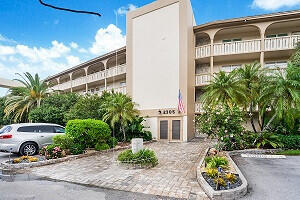 Foto de propiedad en 2305 Lucaya Lane G1, Coconut Creek, FL 33066 Coconut Creek con MLS# 