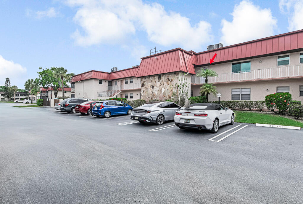 Foto de propiedad en 12022 W Greenway Drive 204, Royal Palm Beach, FL 33411 Royal Palm Beach con MLS# 