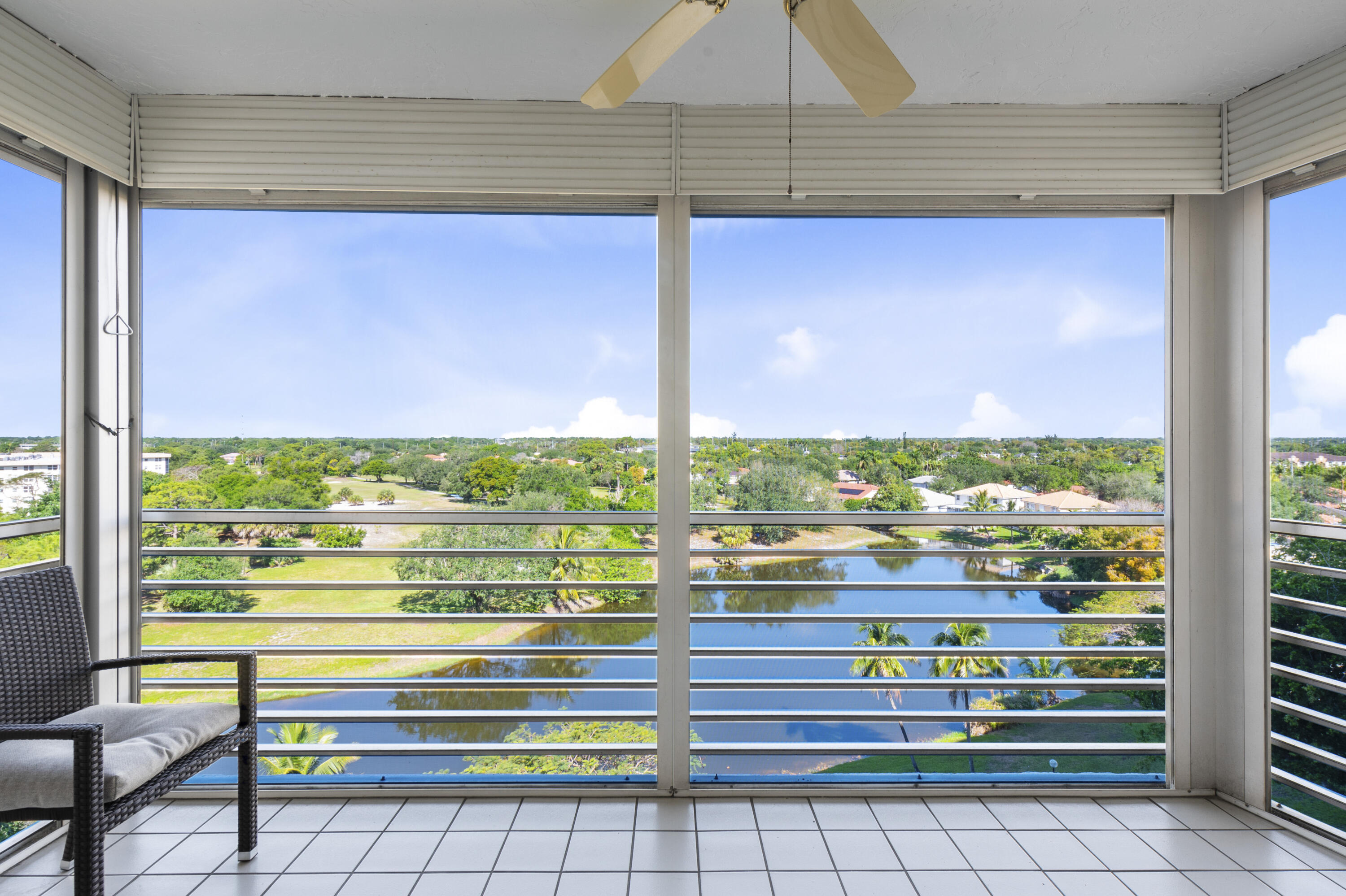 Foto de propiedad en 3499 Oaks Way 806, Pompano Beach, FL 33069 Pompano Beach con MLS# 