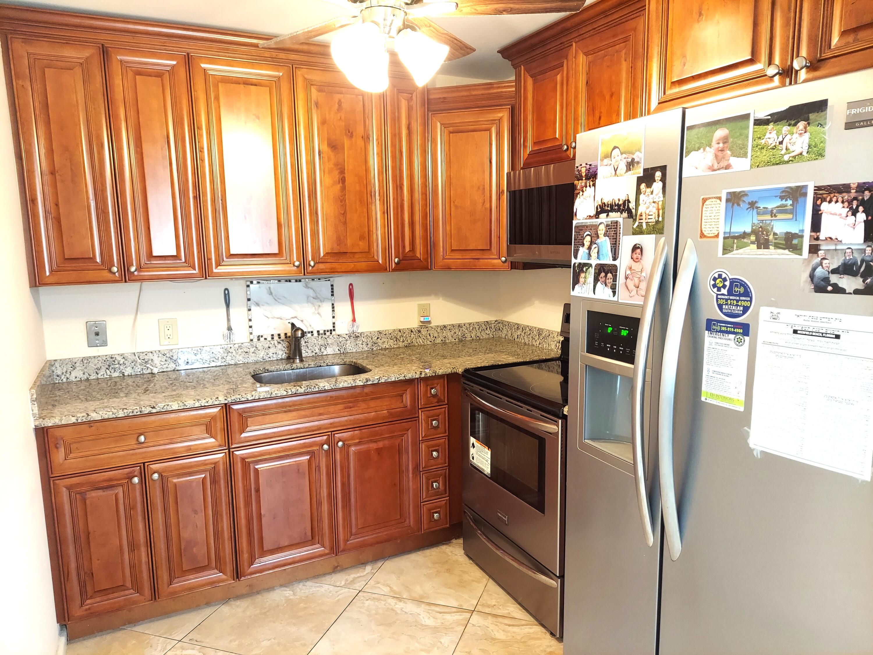 Foto de propiedad en 3020 Ashby D, Deerfield Beach, FL 33442 Deerfield Beach con MLS# 